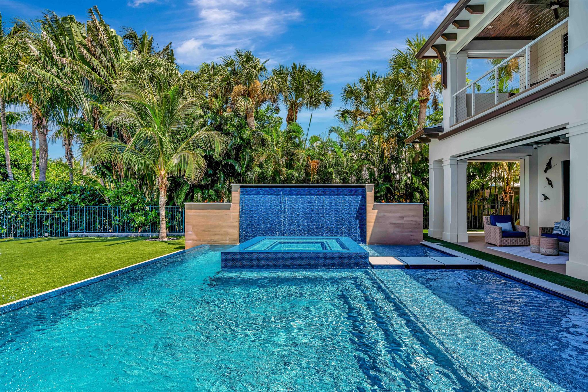 JUPITER INLET BEACH COLON - Residential