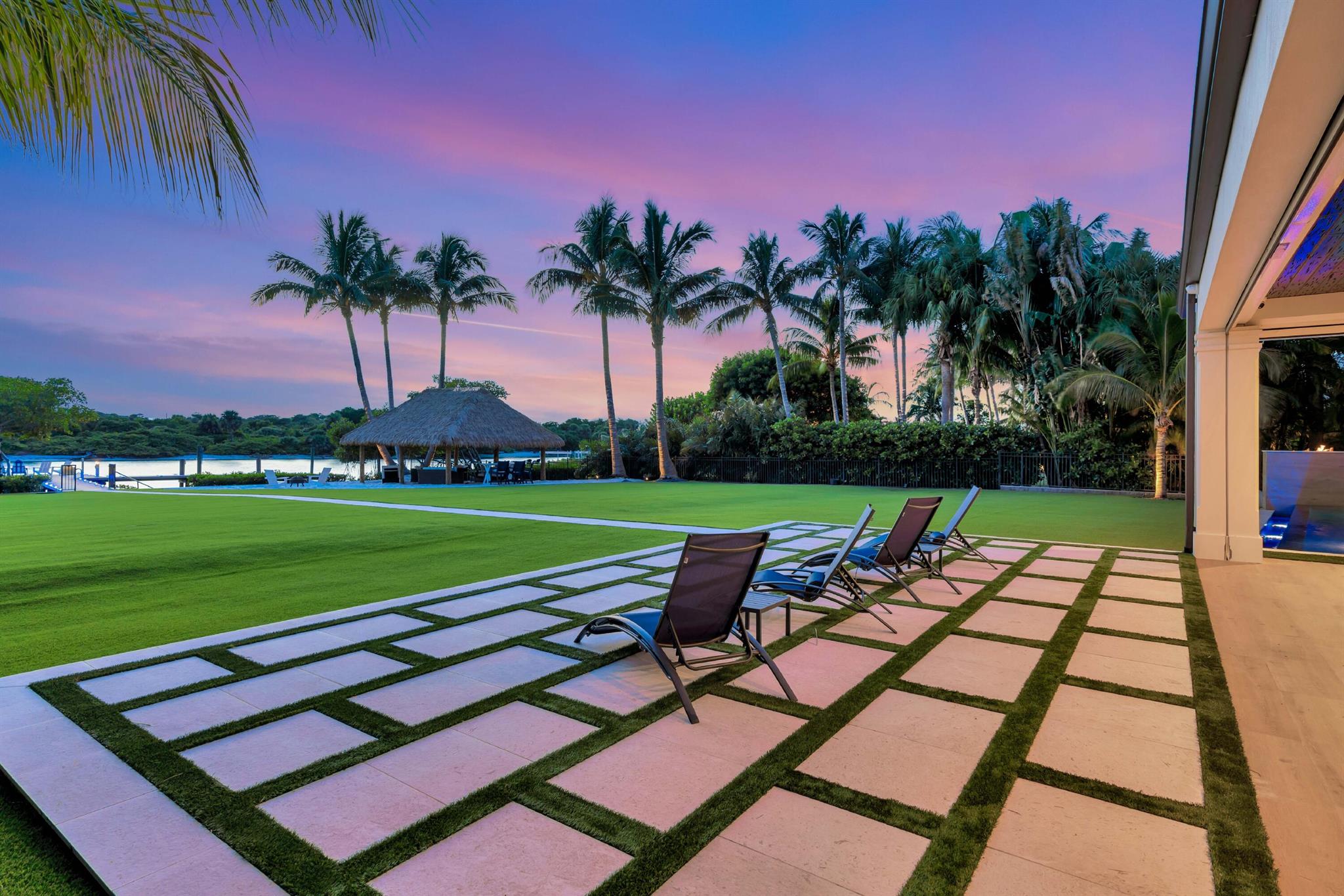 JUPITER INLET BEACH COLON - Residential