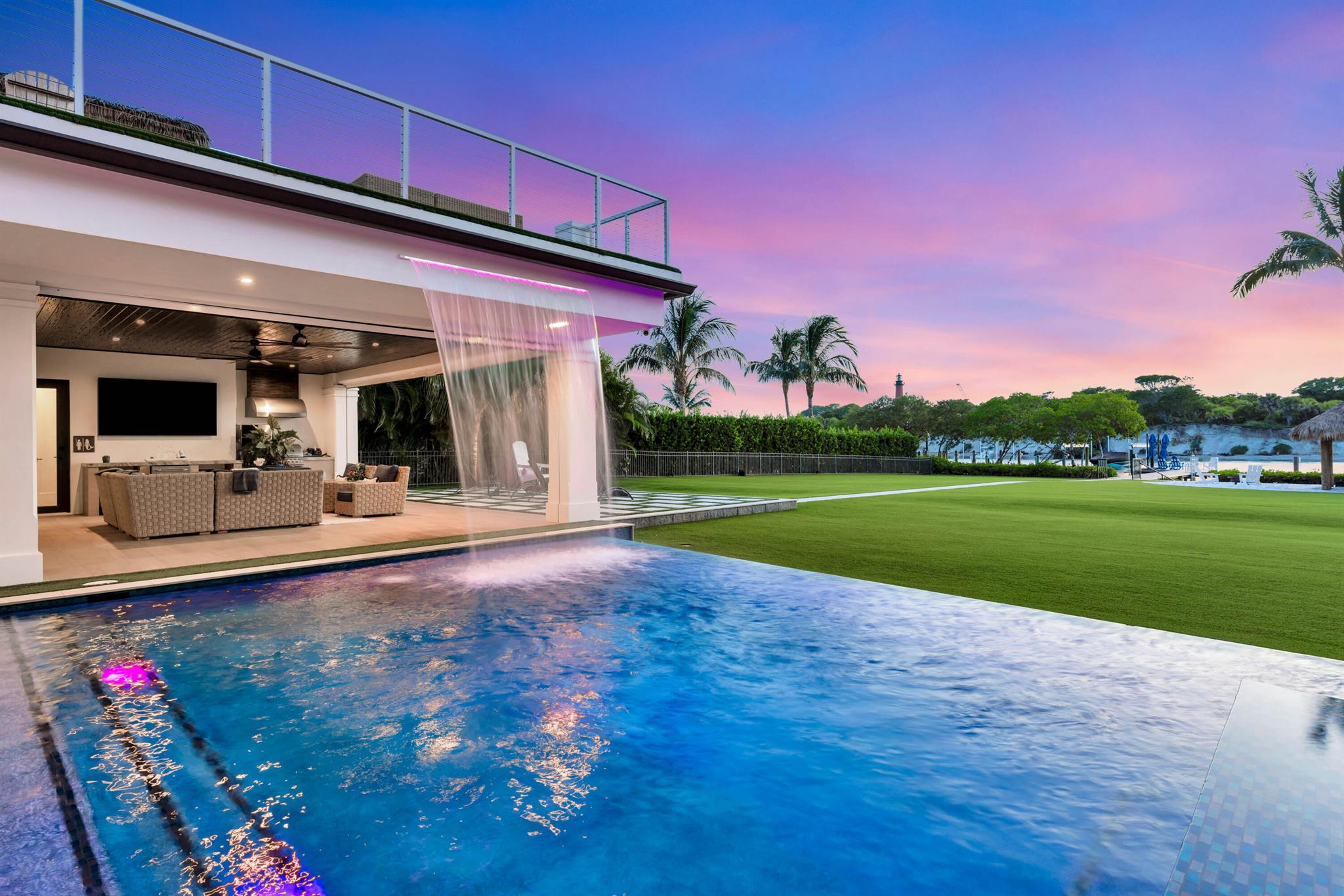 JUPITER INLET BEACH COLON - Residential