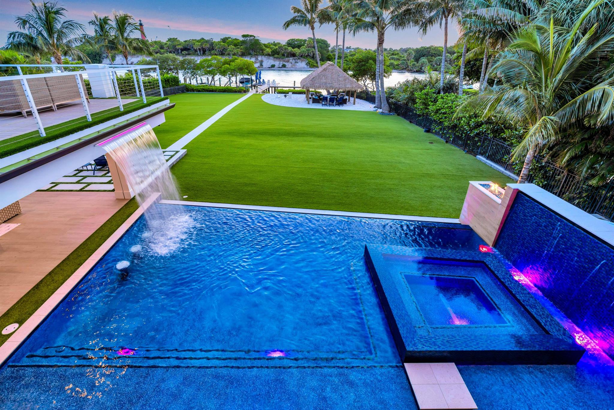 JUPITER INLET BEACH COLON - Residential