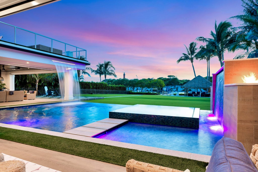 Photo of 103 Lighthouse Drive, Jupiter Inlet Colony, FL 33469 (MLS # R11008405)