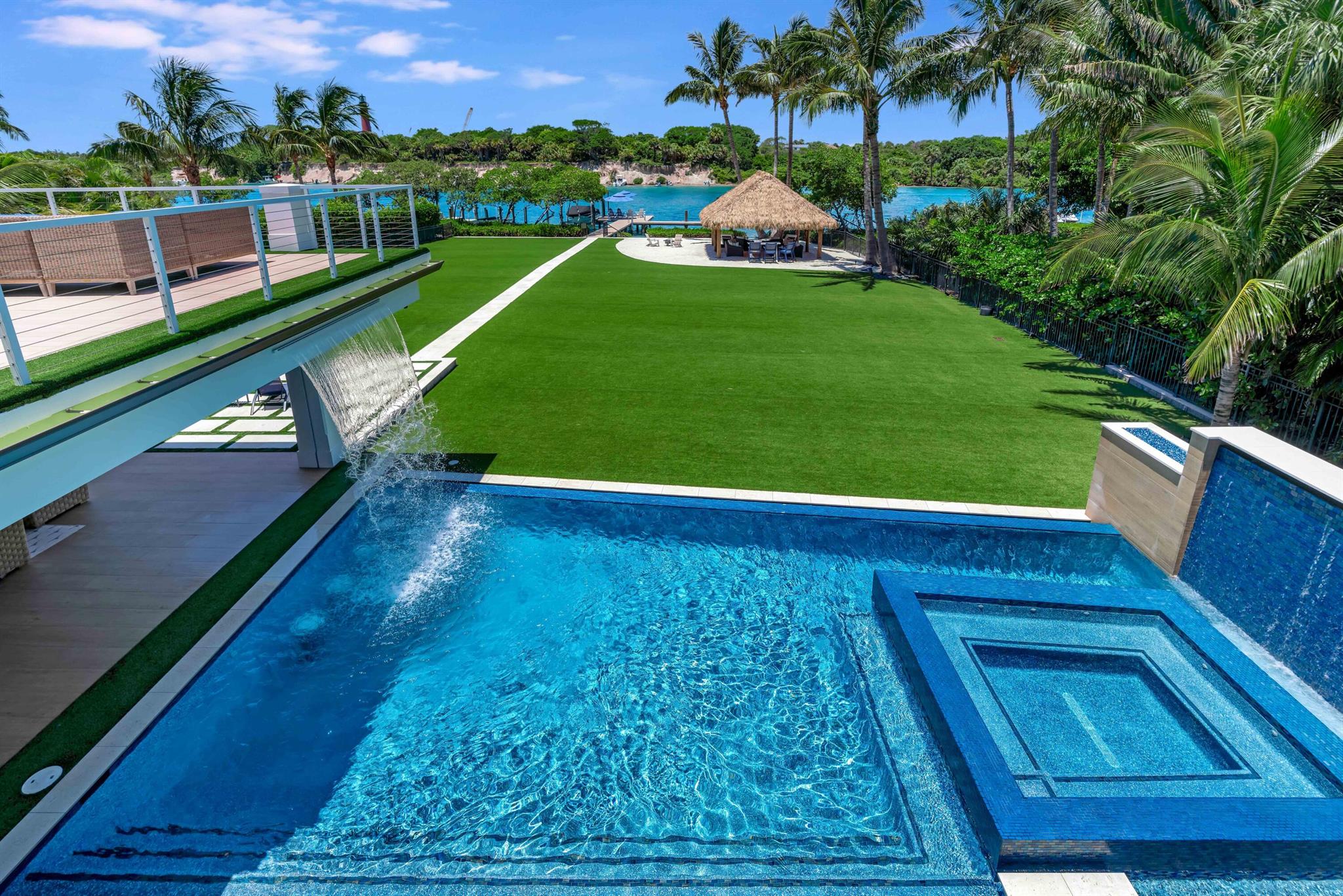 JUPITER INLET BEACH COLON - Residential