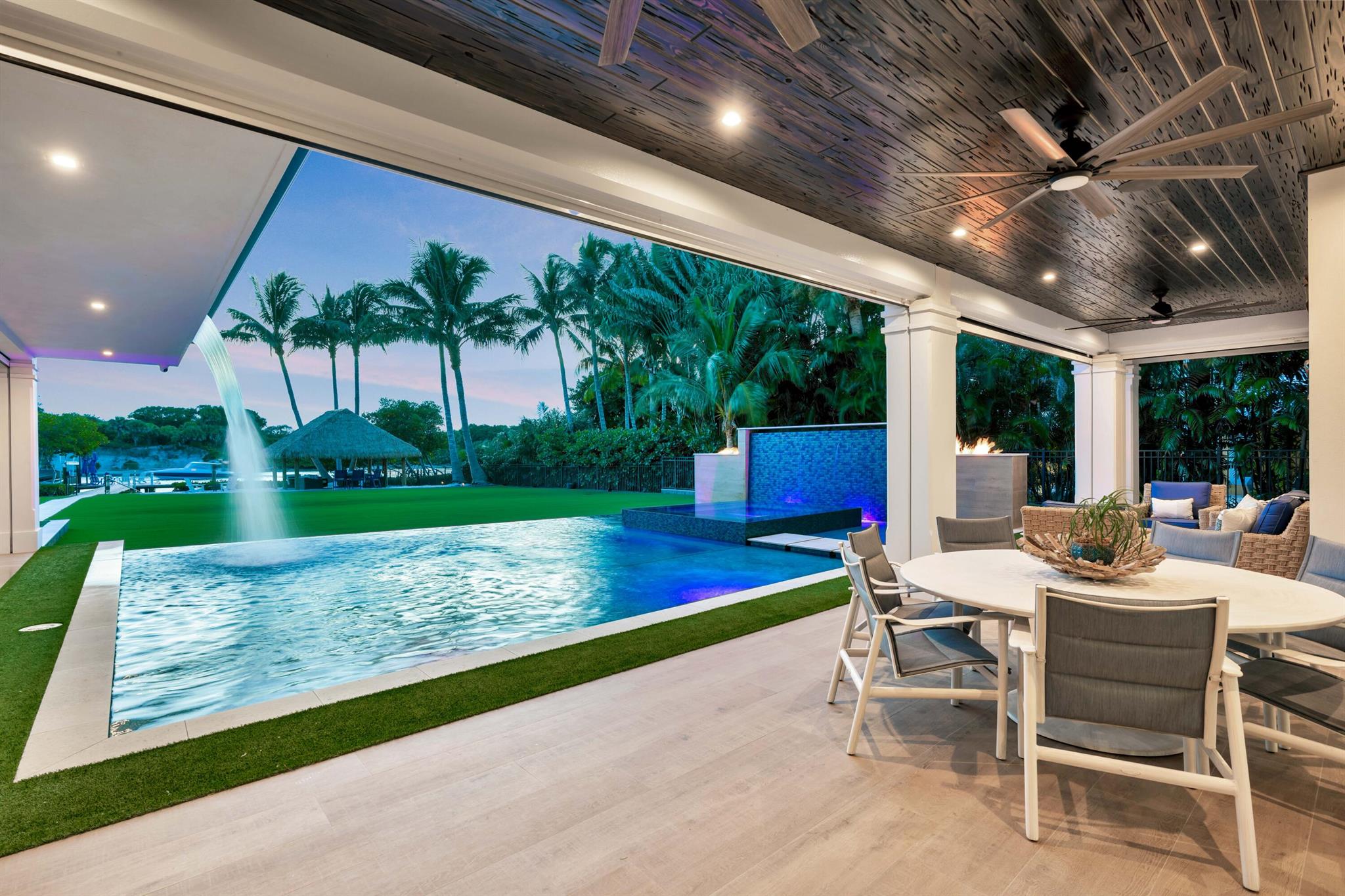 JUPITER INLET BEACH COLON - Residential