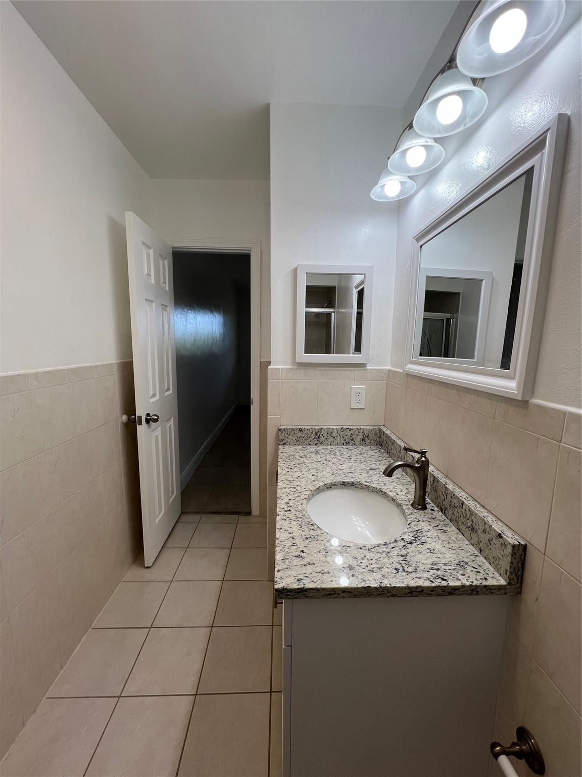 Coral Ridge Comm Blvd Add - Residential Lease
