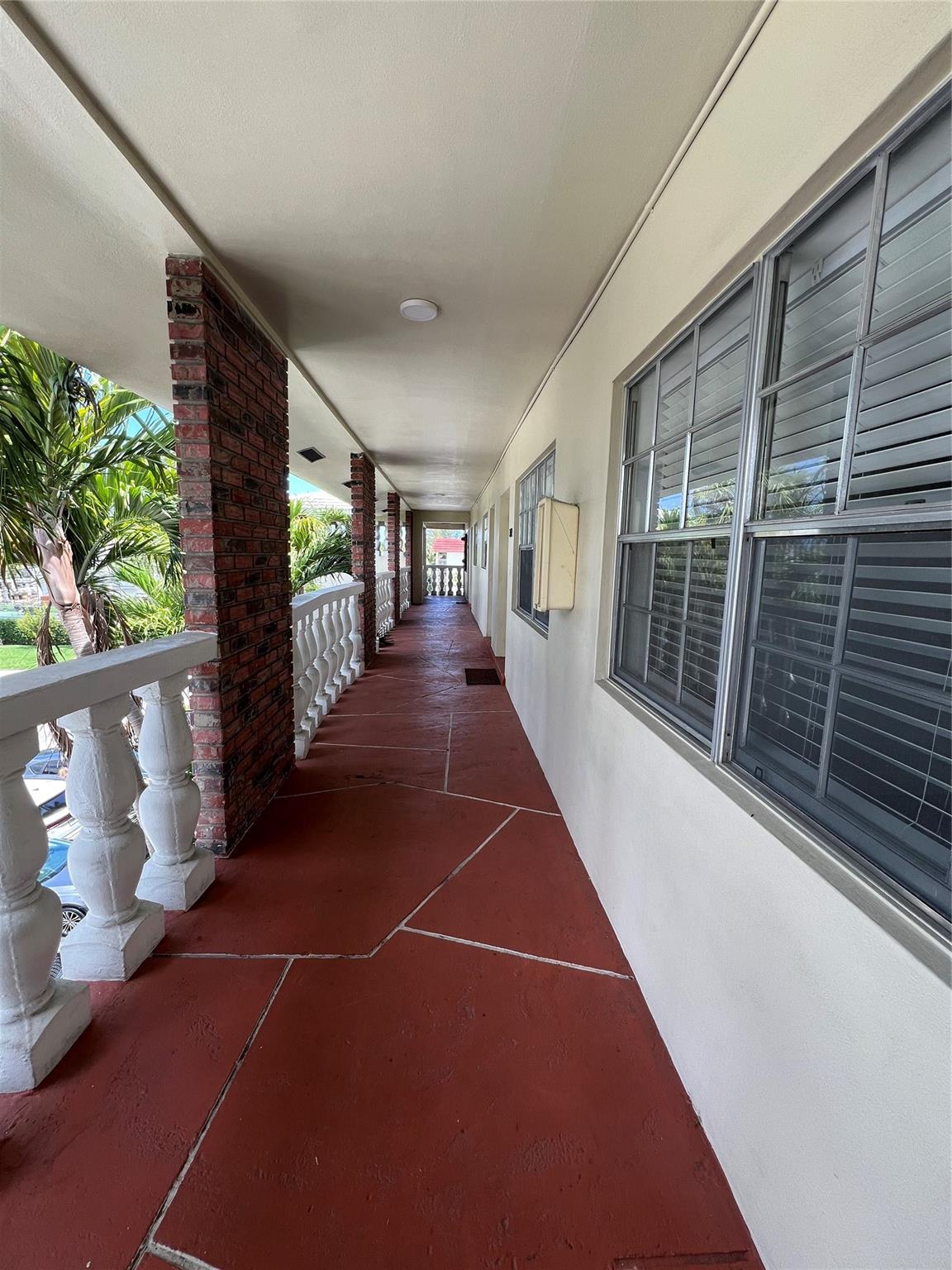 Coral Ridge Comm Blvd Add - Residential Lease