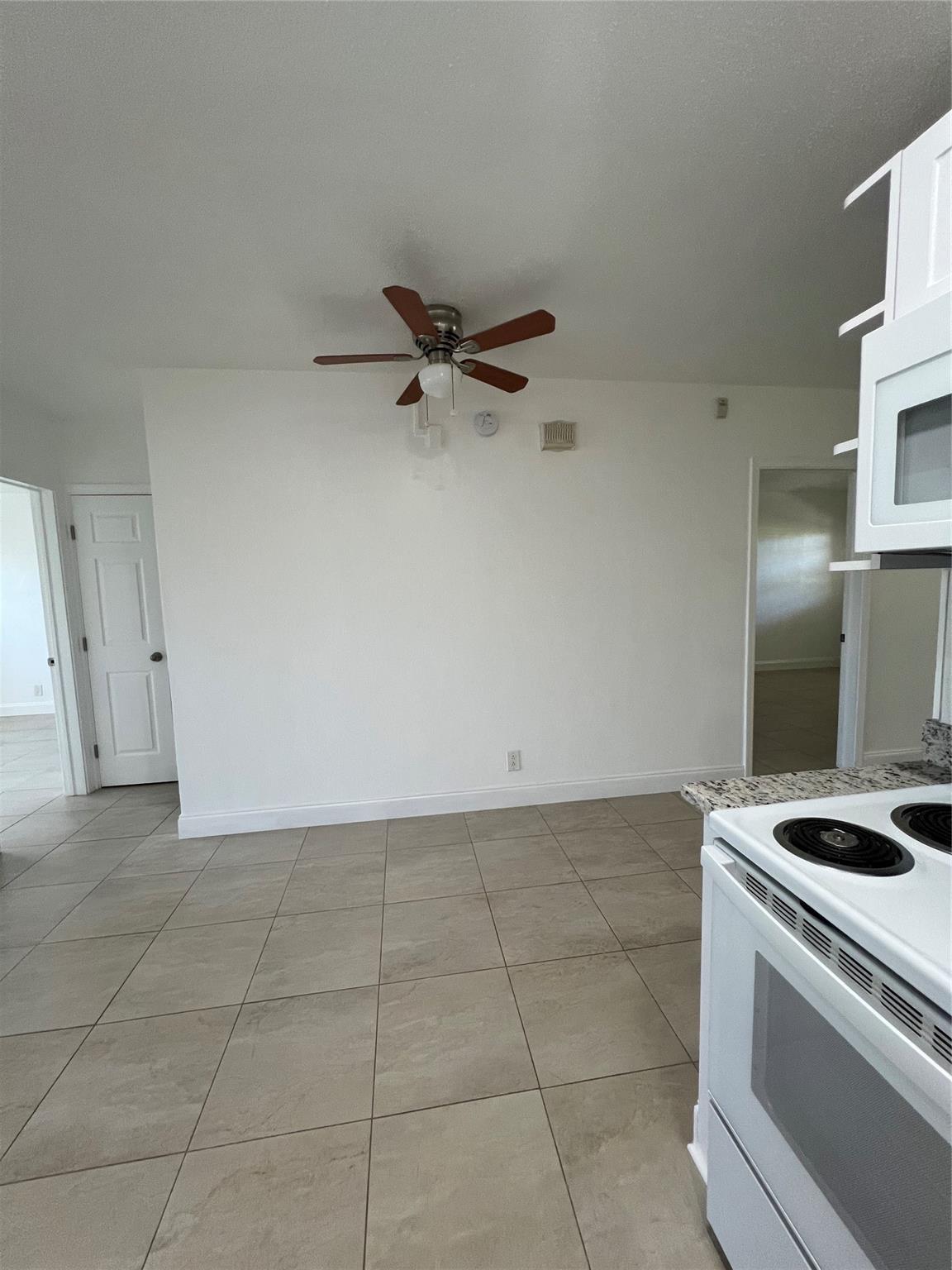 Coral Ridge Comm Blvd Add - Residential Lease