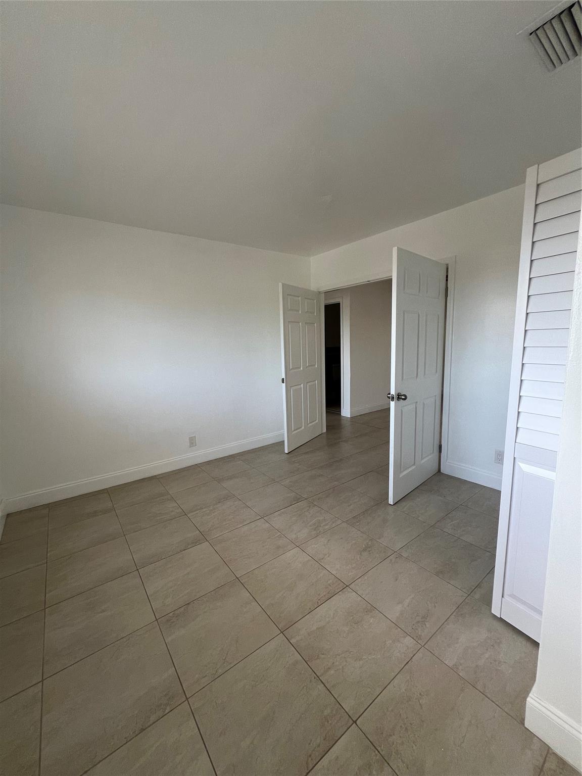 Coral Ridge Comm Blvd Add - Residential Lease