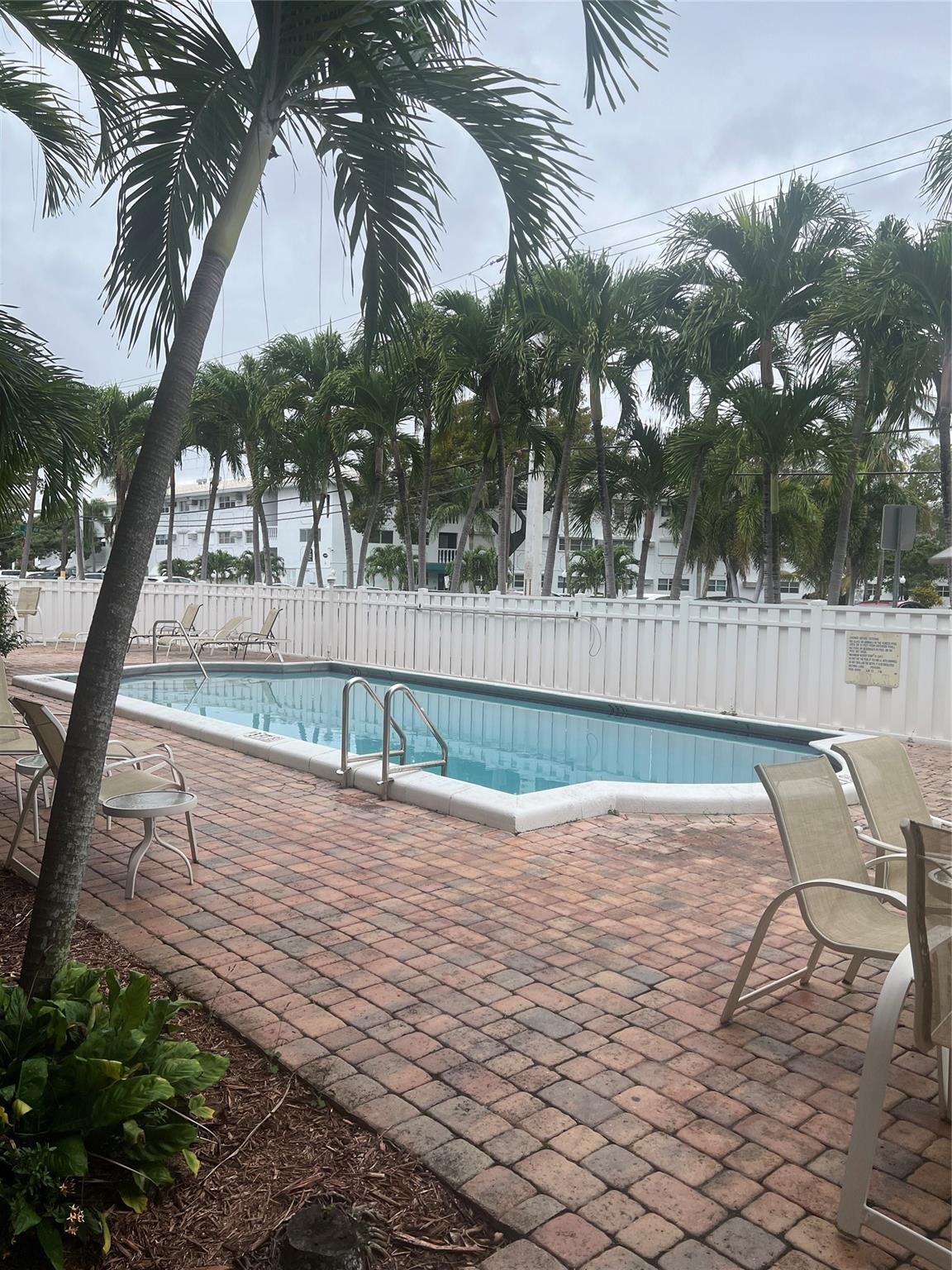 Coral Ridge Comm Blvd Add - Residential Lease