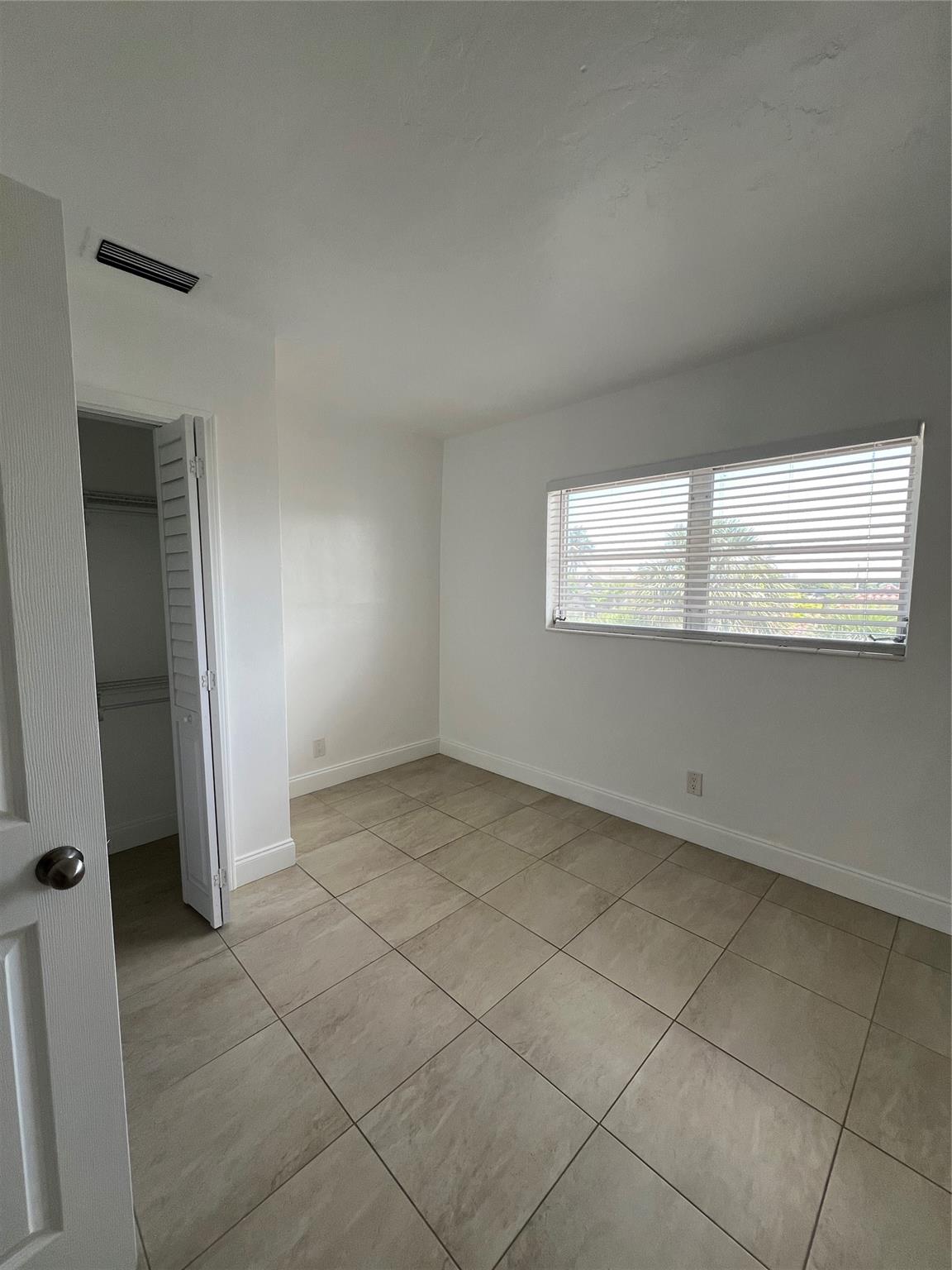 Coral Ridge Comm Blvd Add - Residential Lease