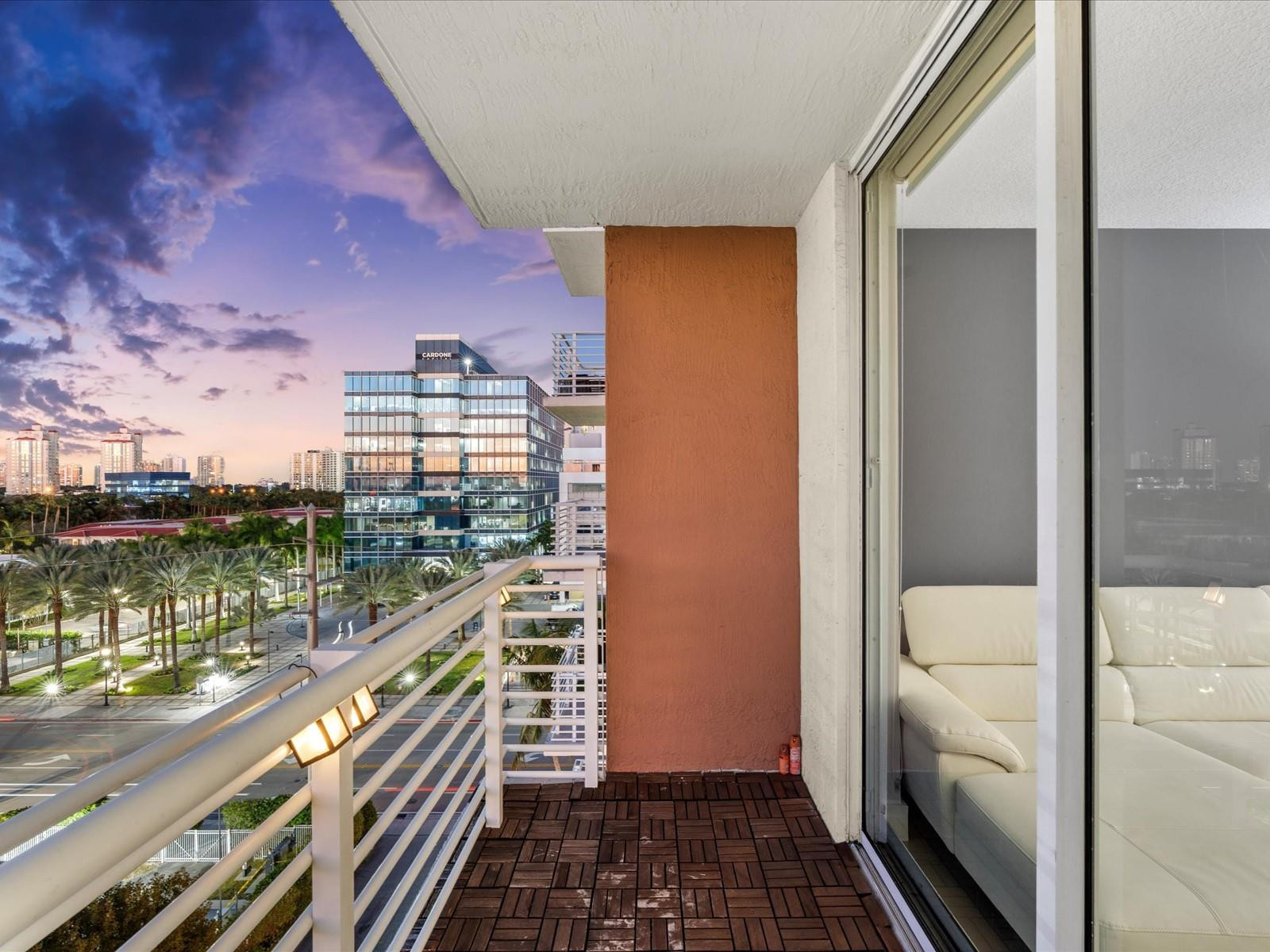 VENTURE AT AVENTURA EAST - Residential