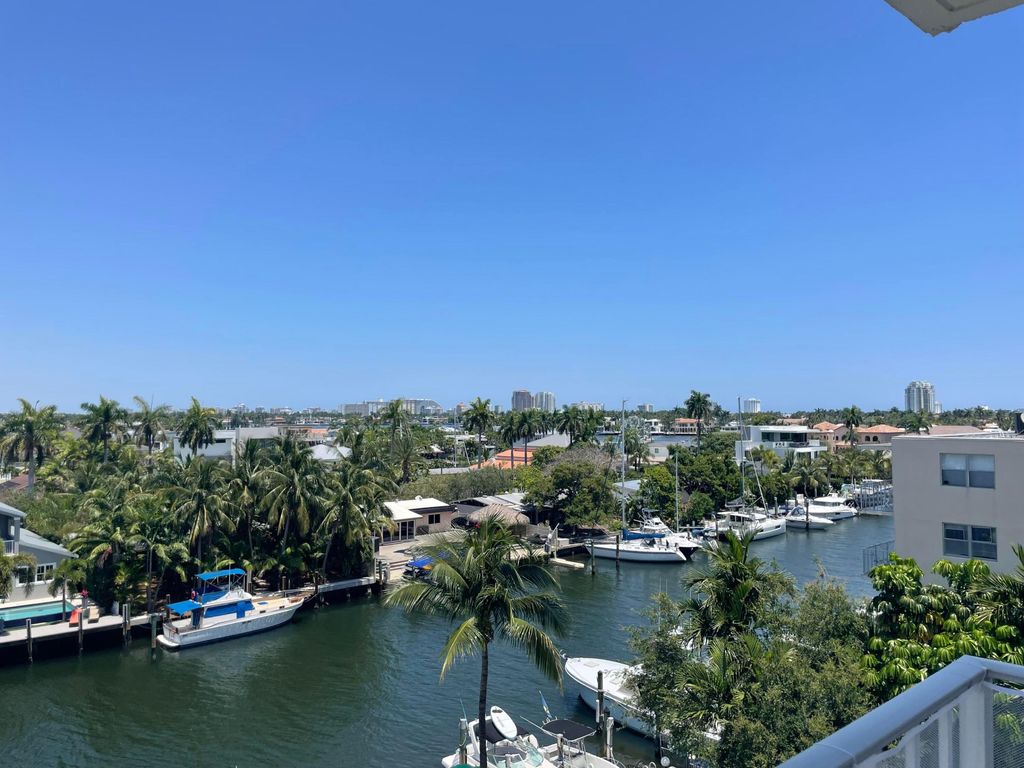 Photo of 1731 SE 15th Street #206, Fort Lauderdale, FL 33316 (MLS # B26003237)