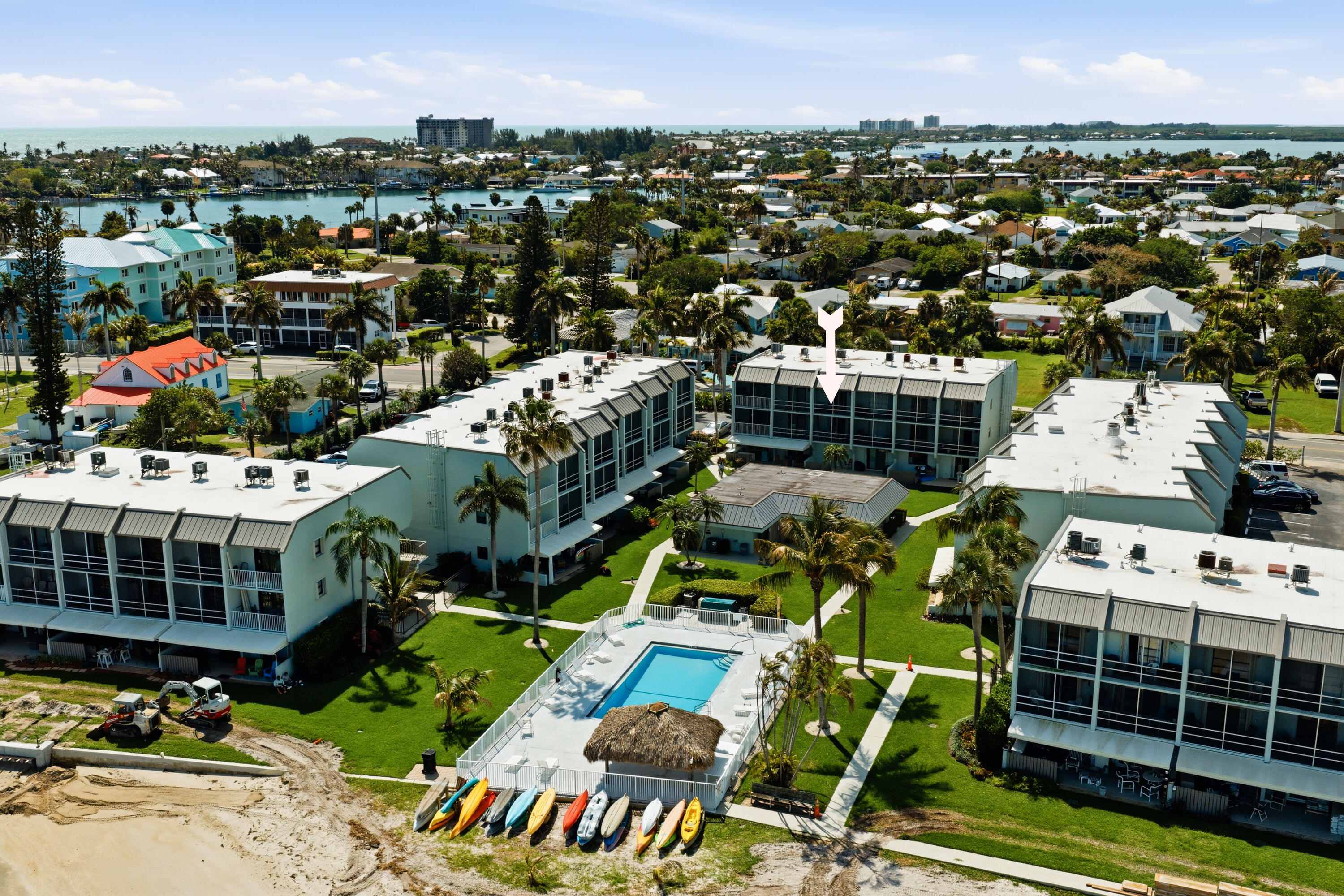 LA ENTRADA DEL MAR CONDOMINIUM - Residential