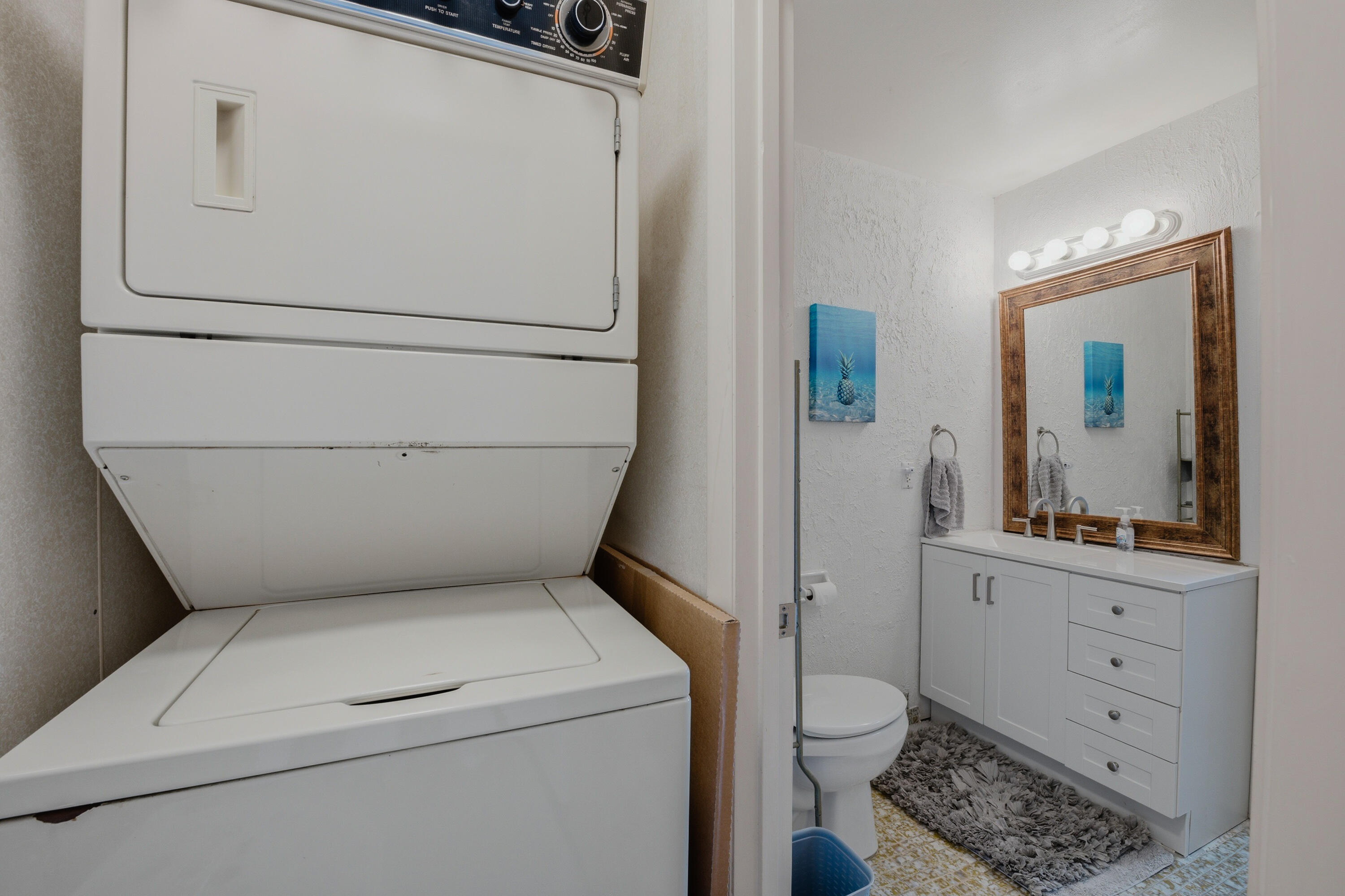 LA ENTRADA DEL MAR CONDOMINIUM - Residential