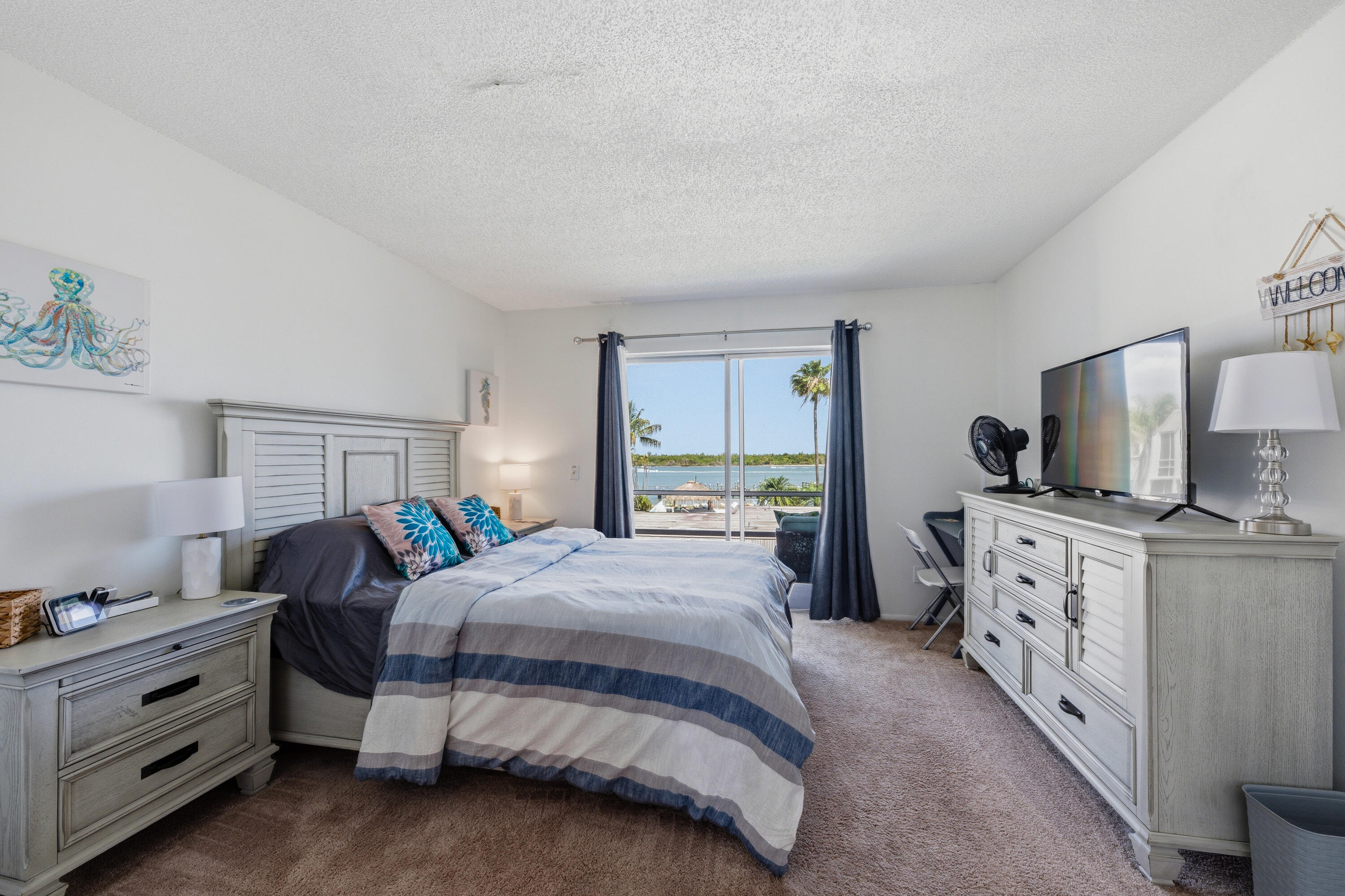 LA ENTRADA DEL MAR CONDOMINIUM - Residential