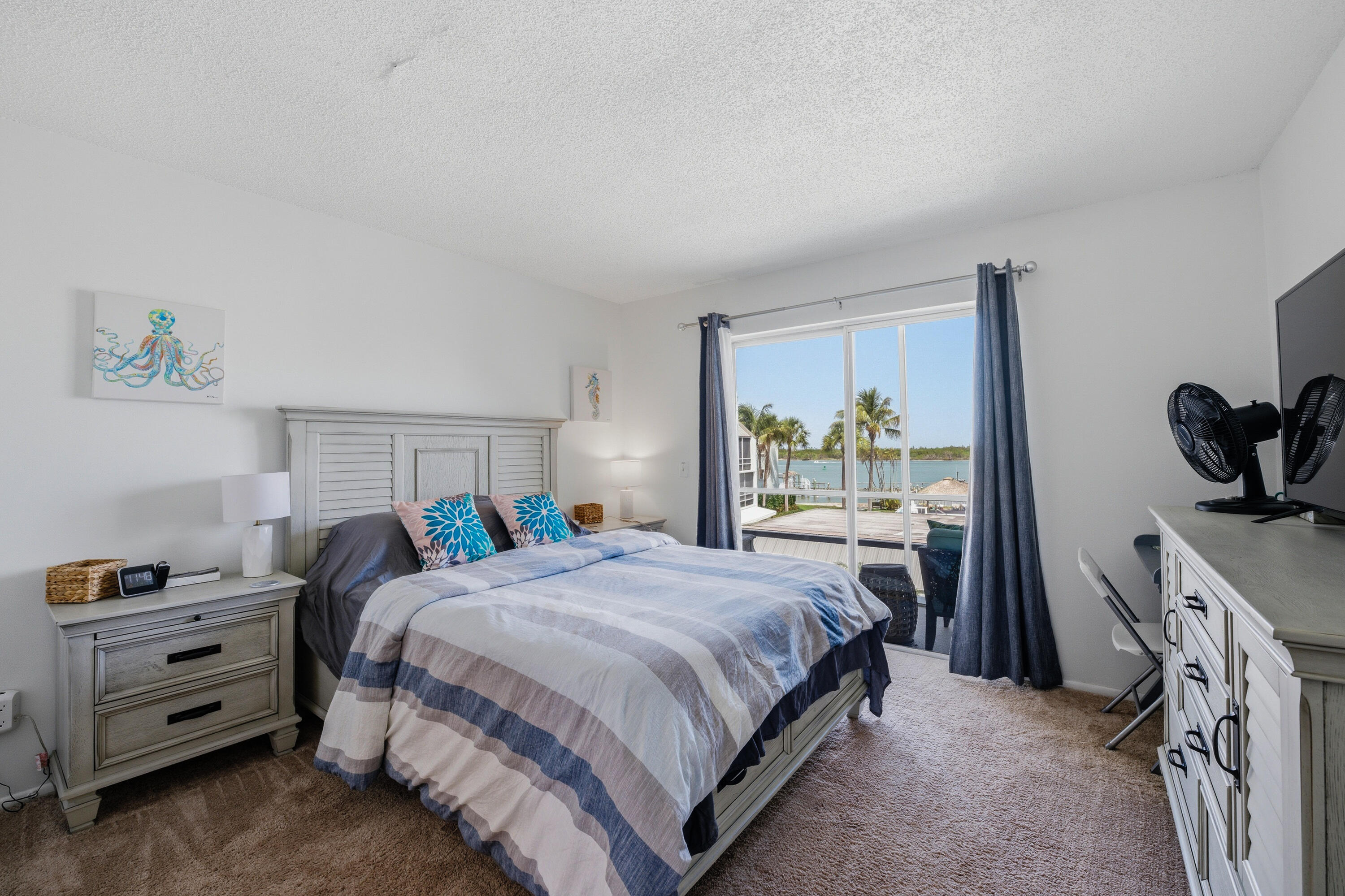 LA ENTRADA DEL MAR CONDOMINIUM - Residential