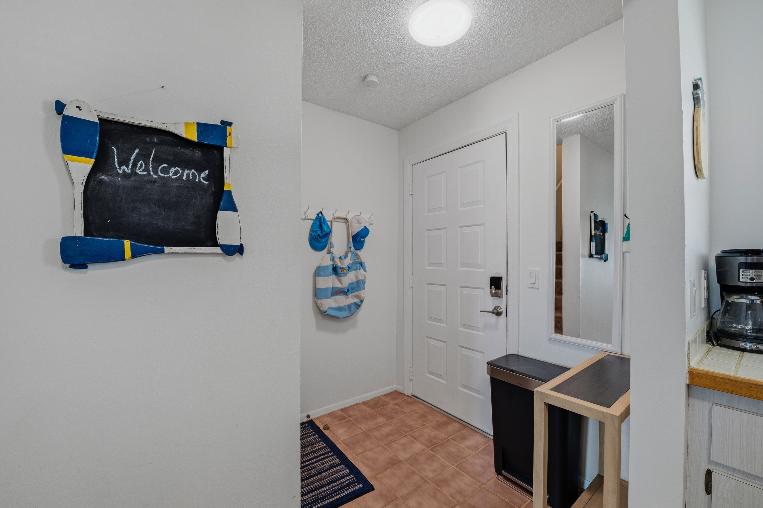 LA ENTRADA DEL MAR CONDOMINIUM - Residential