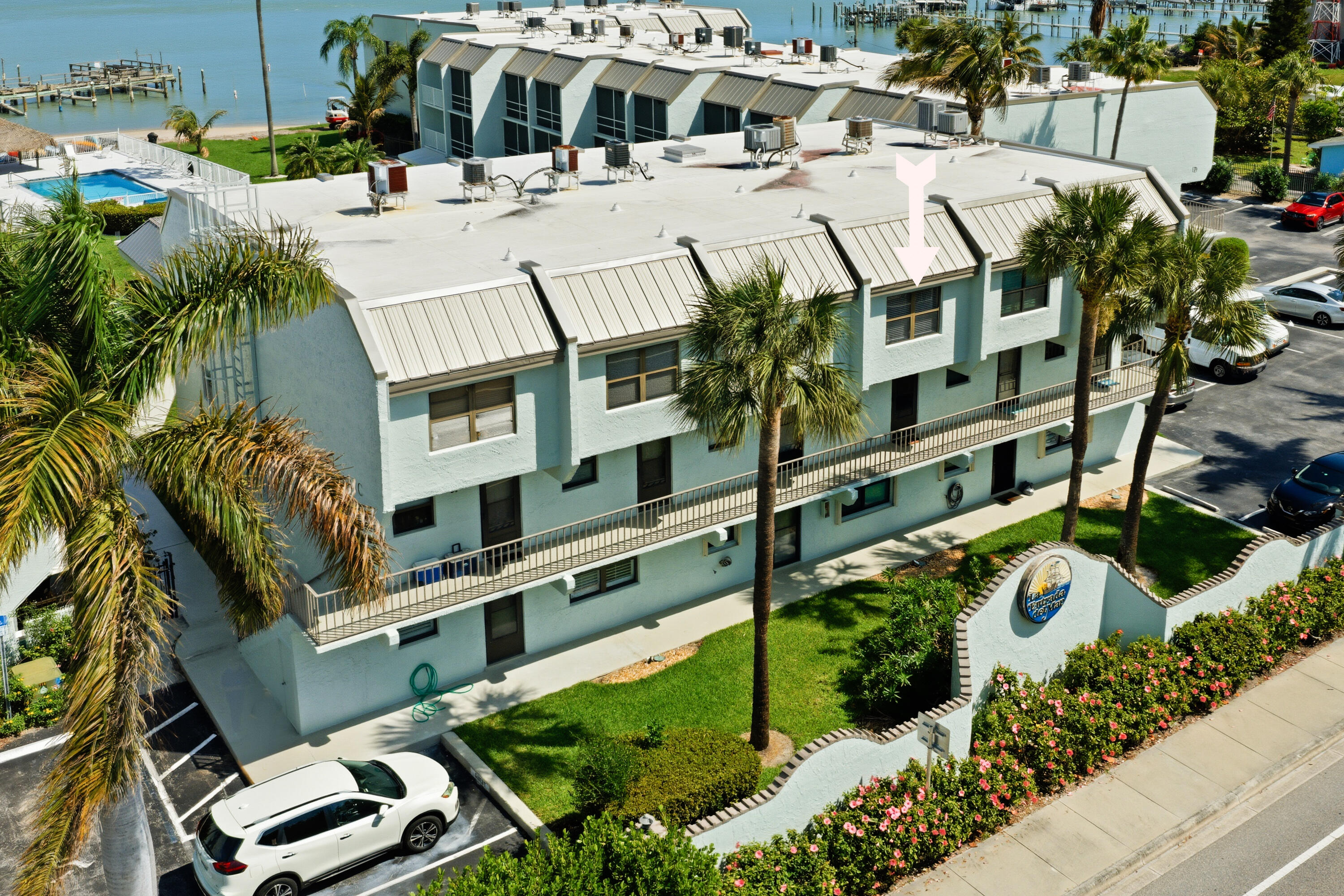 LA ENTRADA DEL MAR CONDOMINIUM - Residential