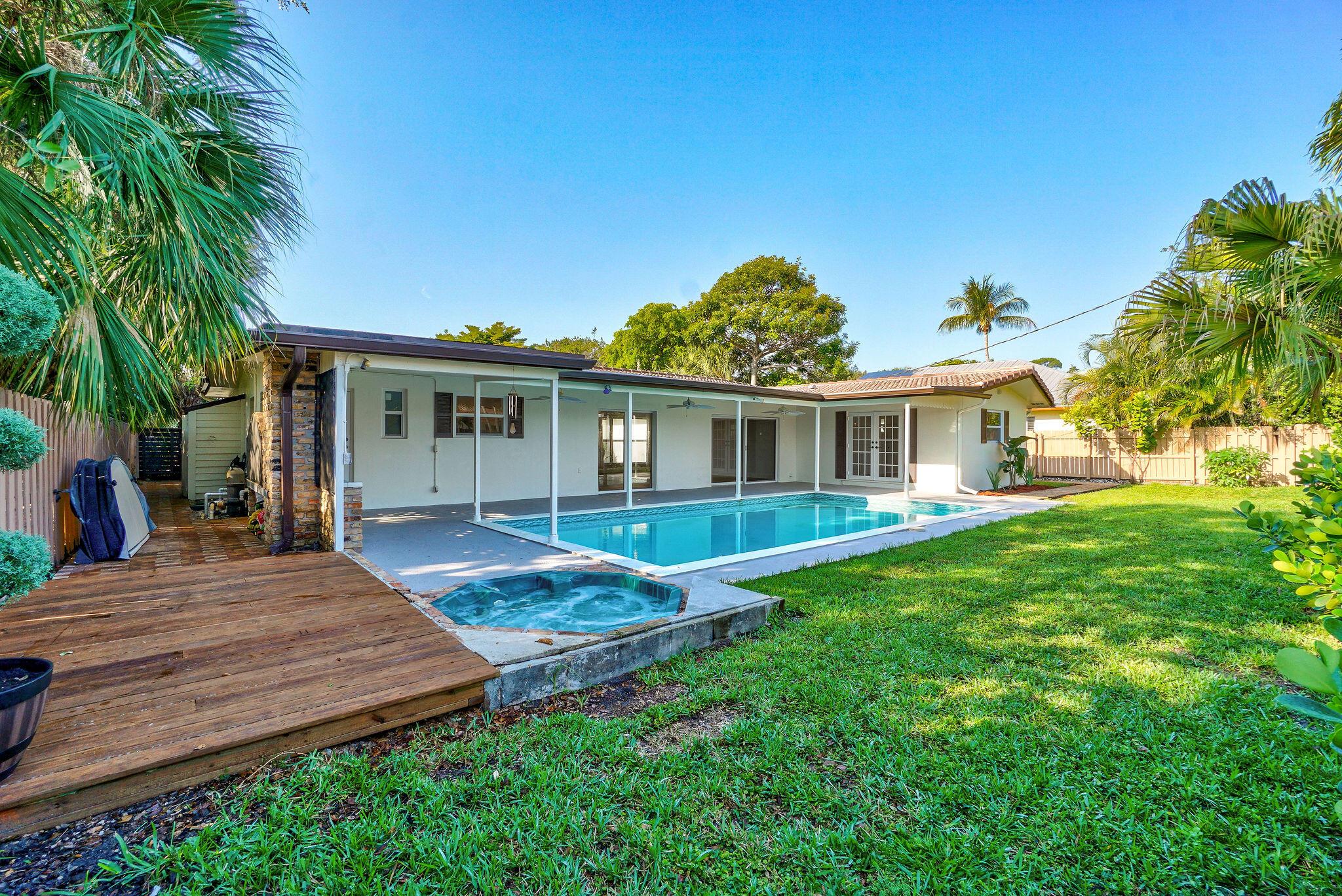 FOREST HILLS - Residential Lease