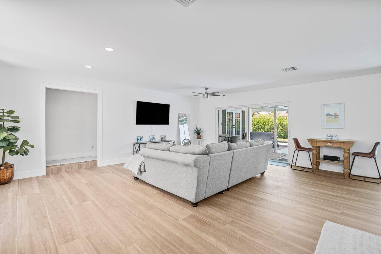 FOREST HILLS - Residential Lease