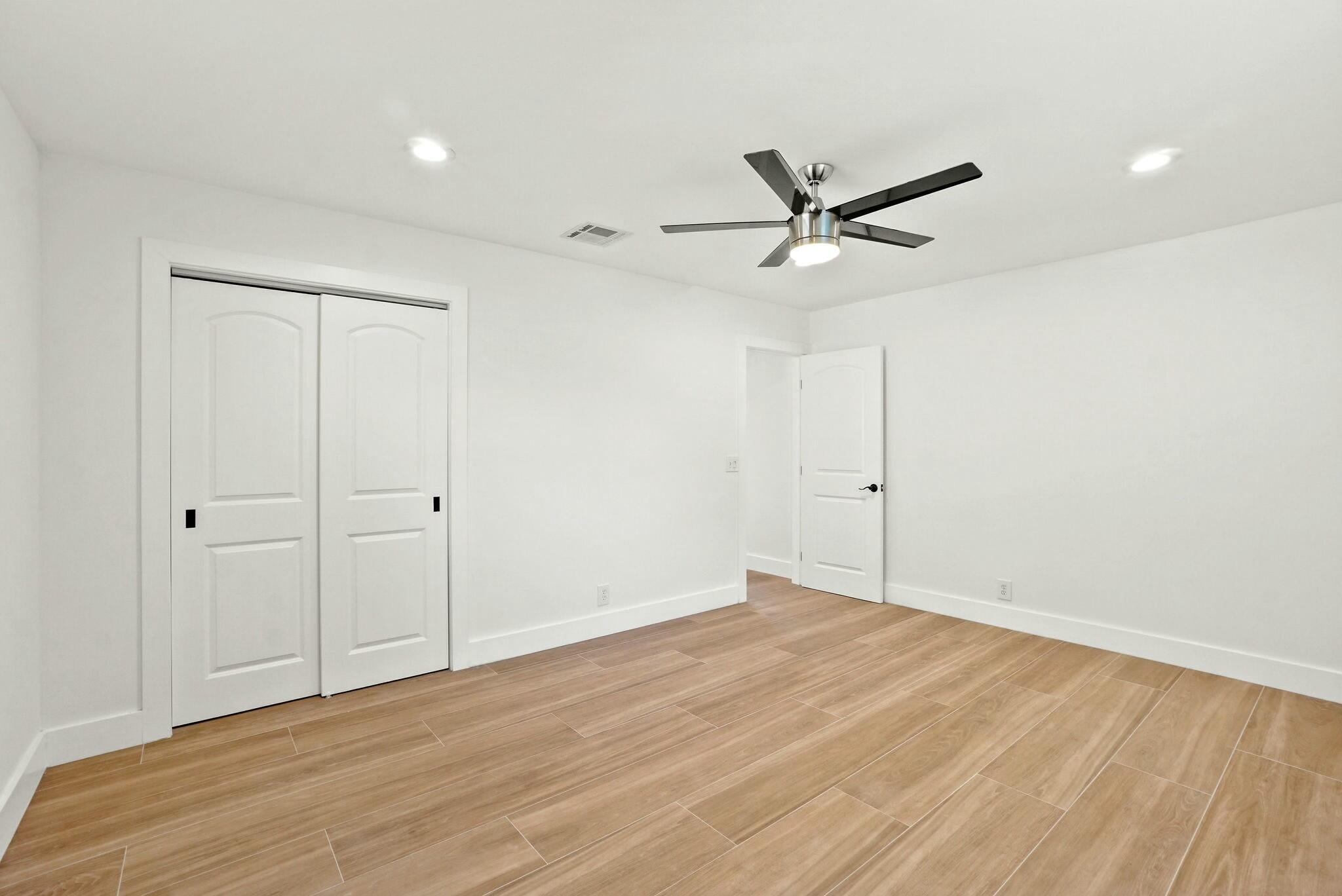 FOREST HILLS - Residential Lease