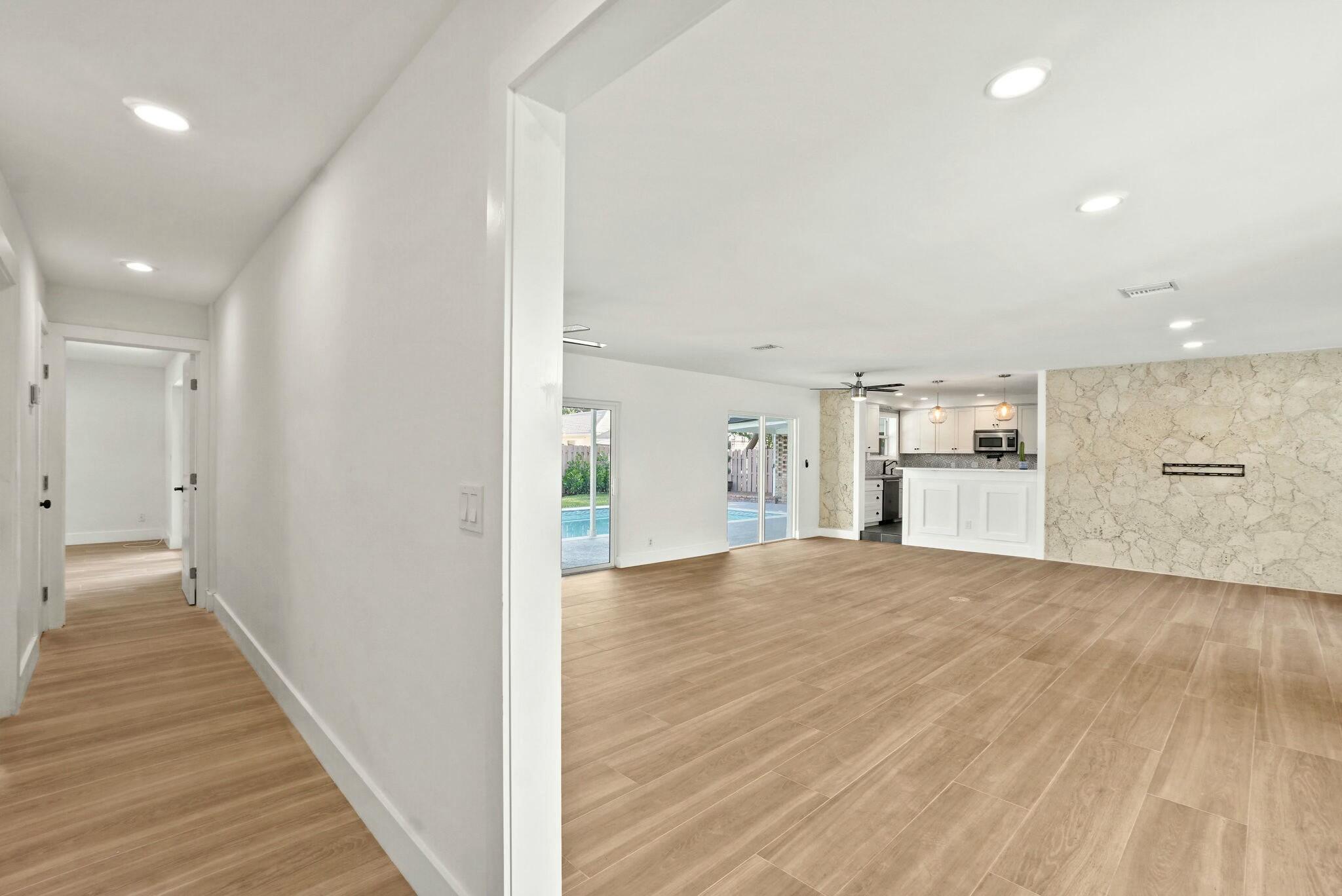 FOREST HILLS - Residential Lease