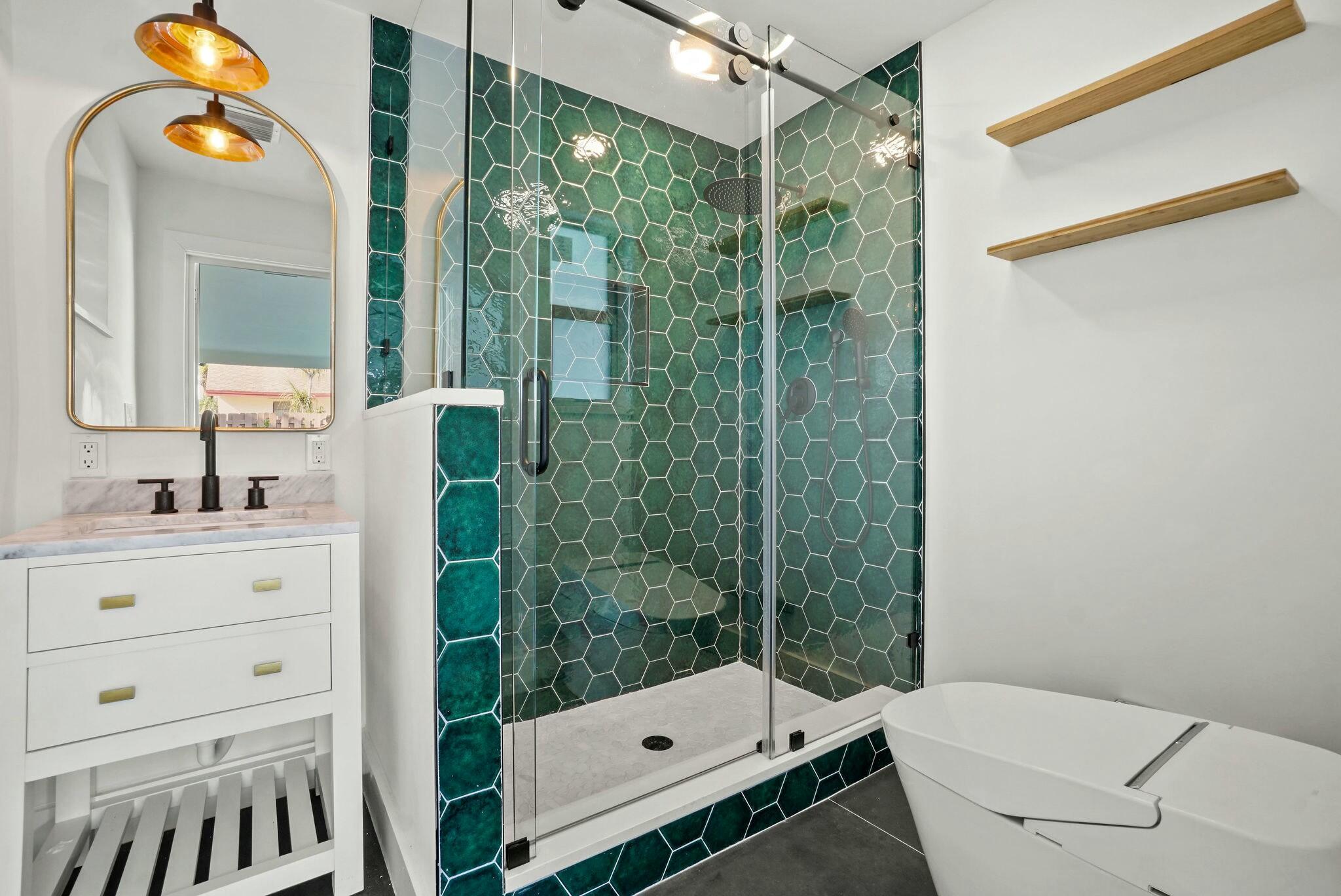 FOREST HILLS - Residential Lease