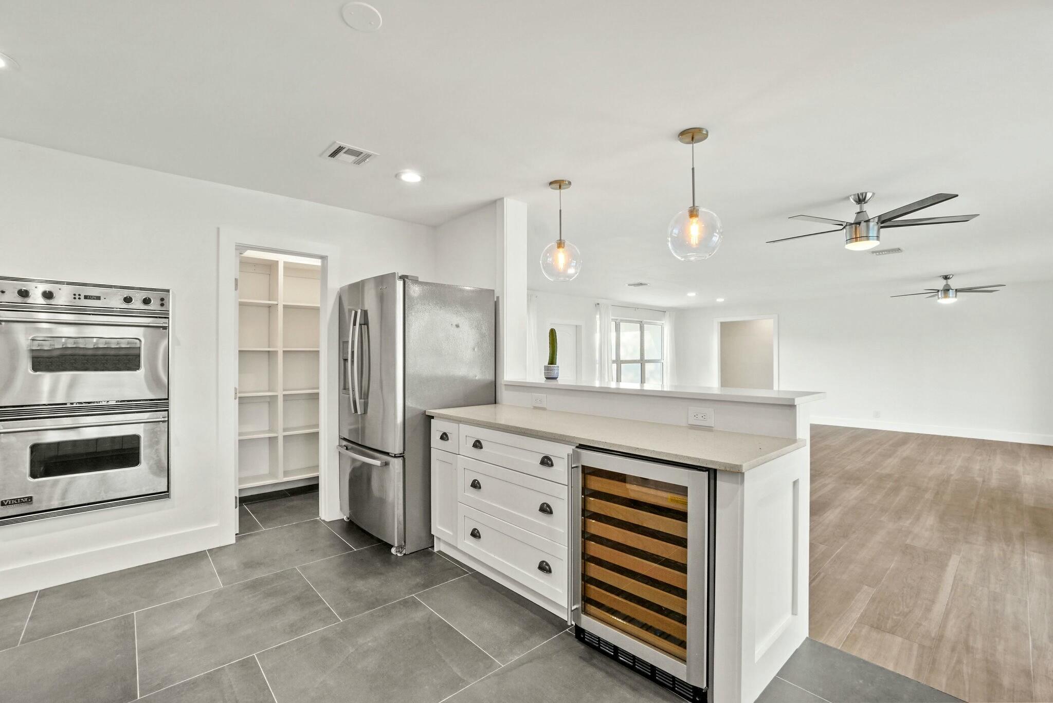 FOREST HILLS - Residential Lease