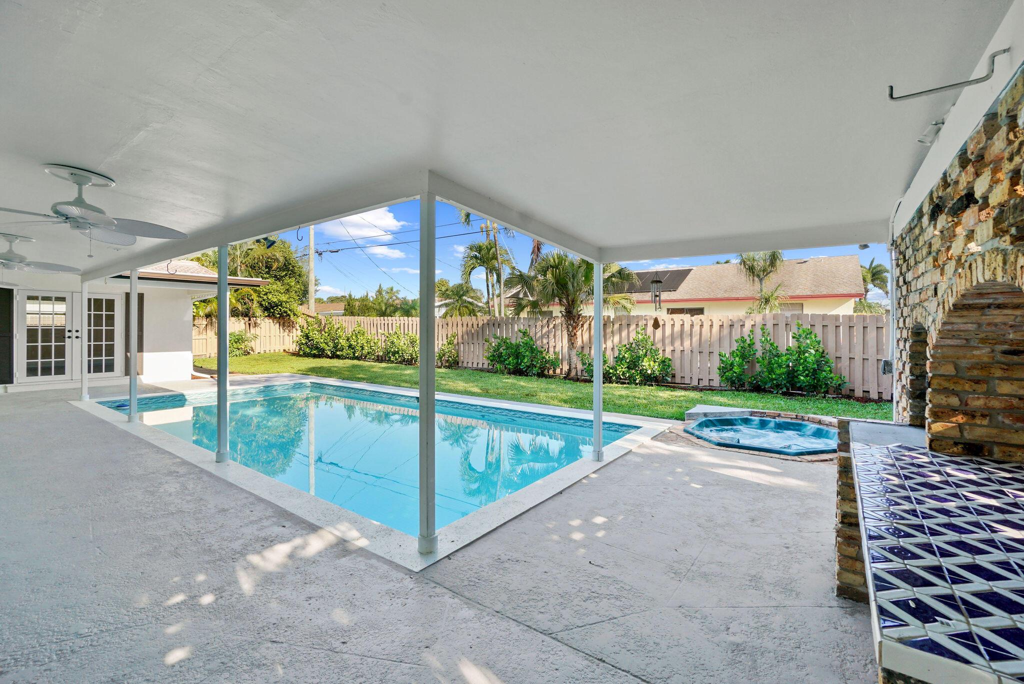 FOREST HILLS - Residential Lease