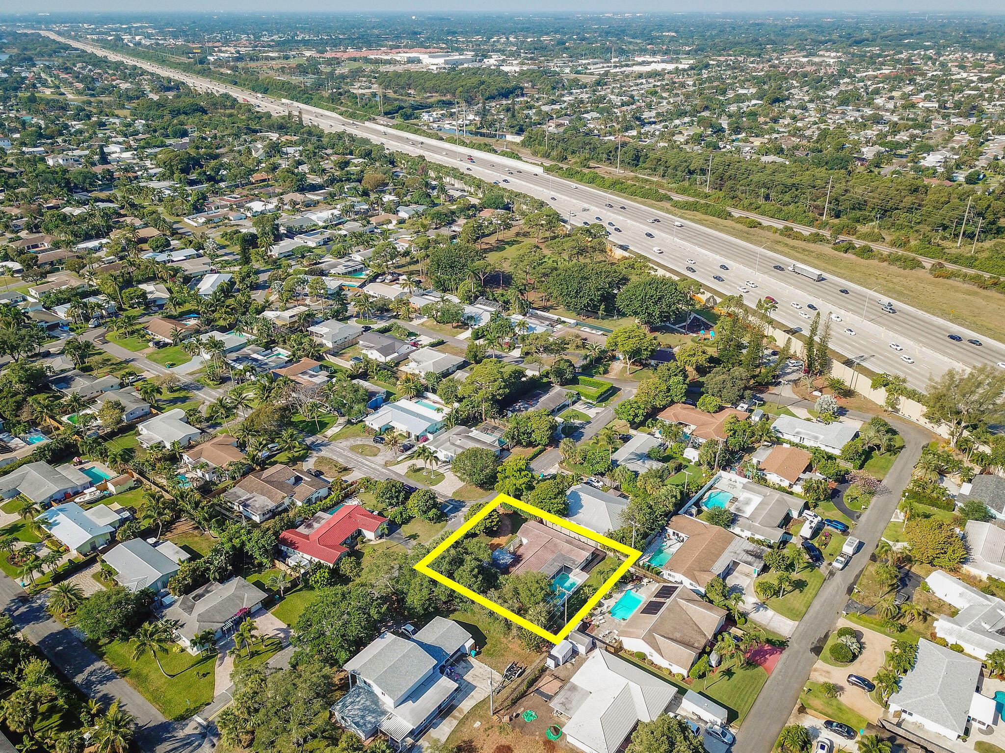 FOREST HILLS - Residential Lease