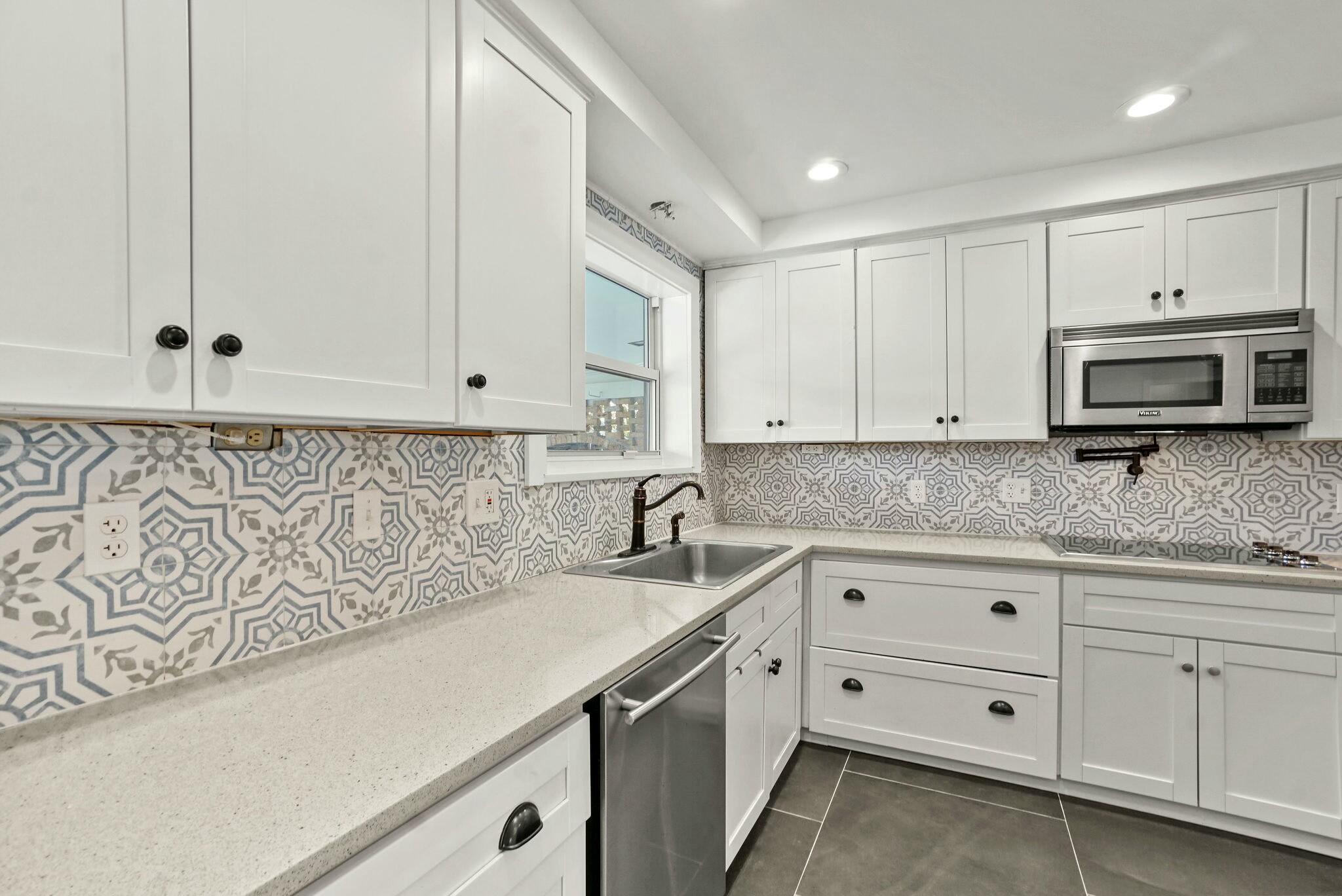 FOREST HILLS - Residential Lease