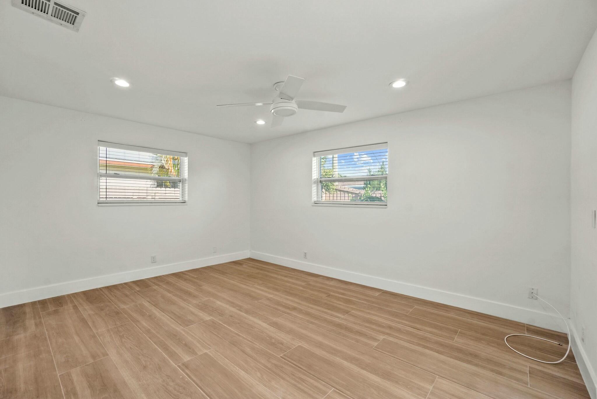 FOREST HILLS - Residential Lease