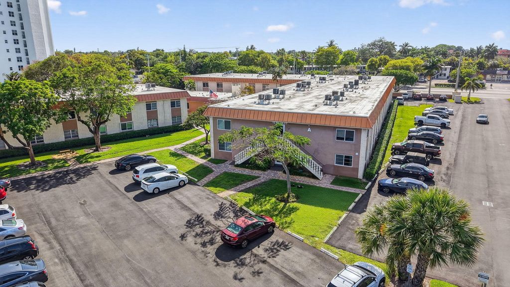 Photo of 12 NE 19th Court #118a, Wilton Manors, FL 33305 (MLS # B26011181)