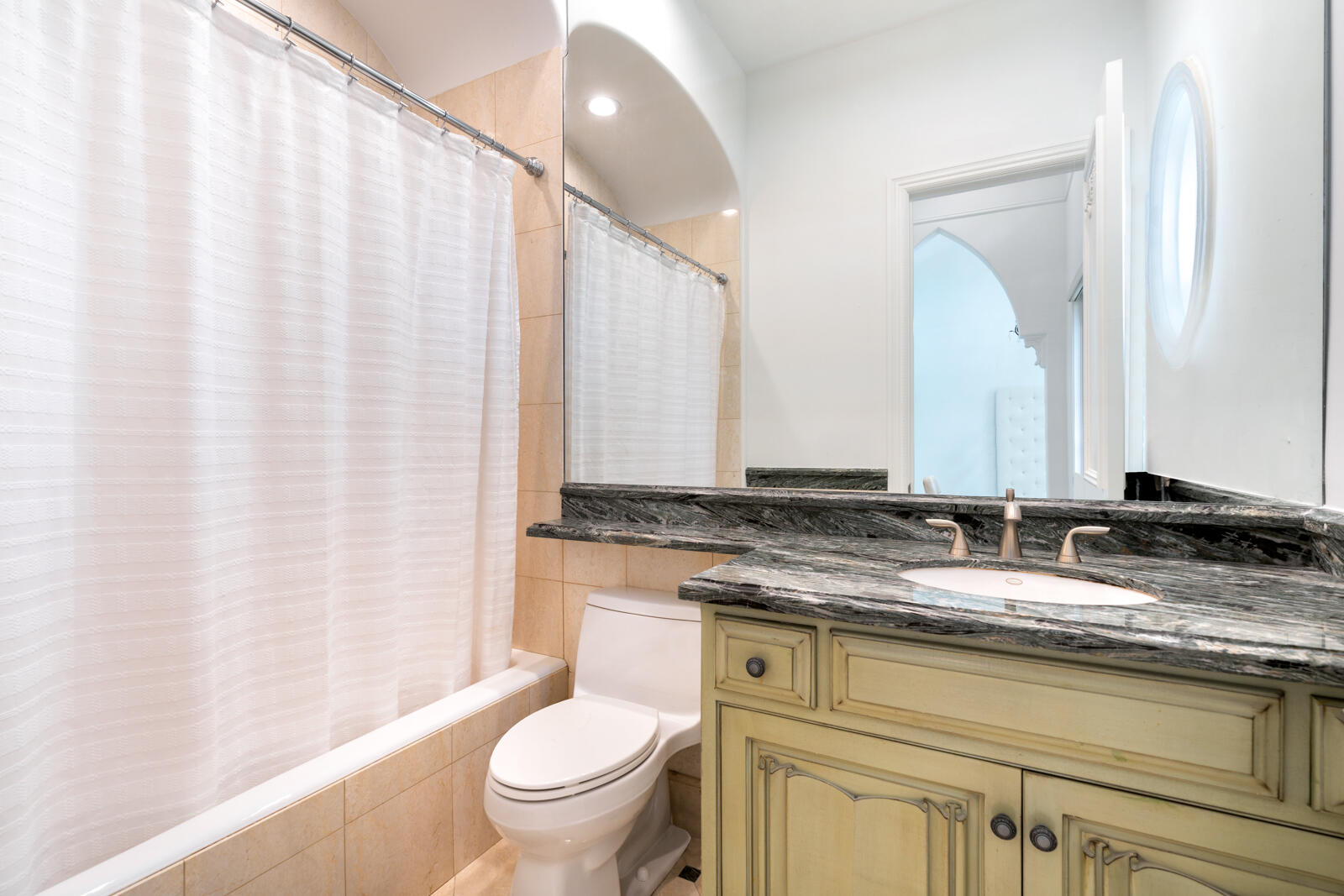 SANCTUARY - Residential