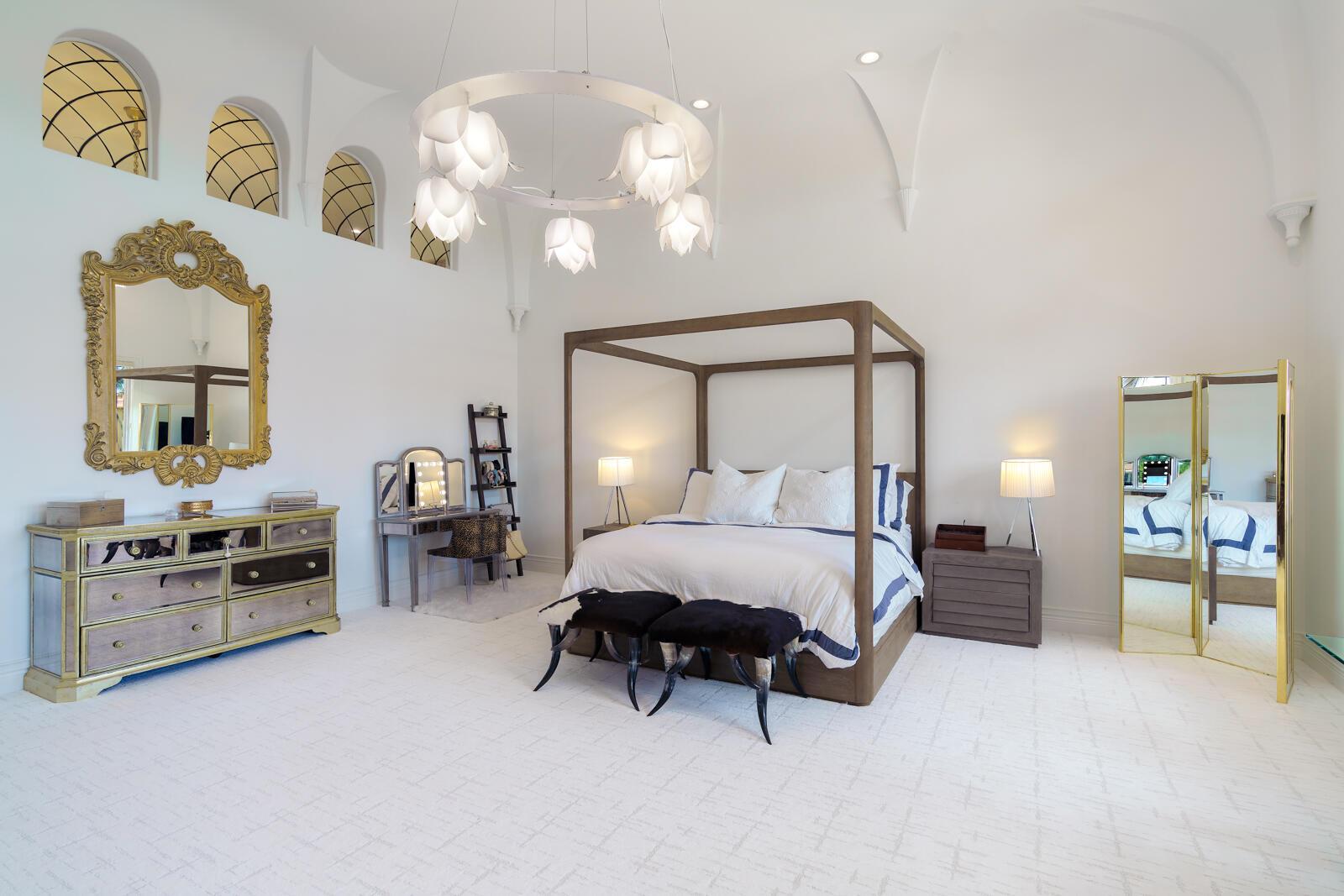 SANCTUARY - Residential