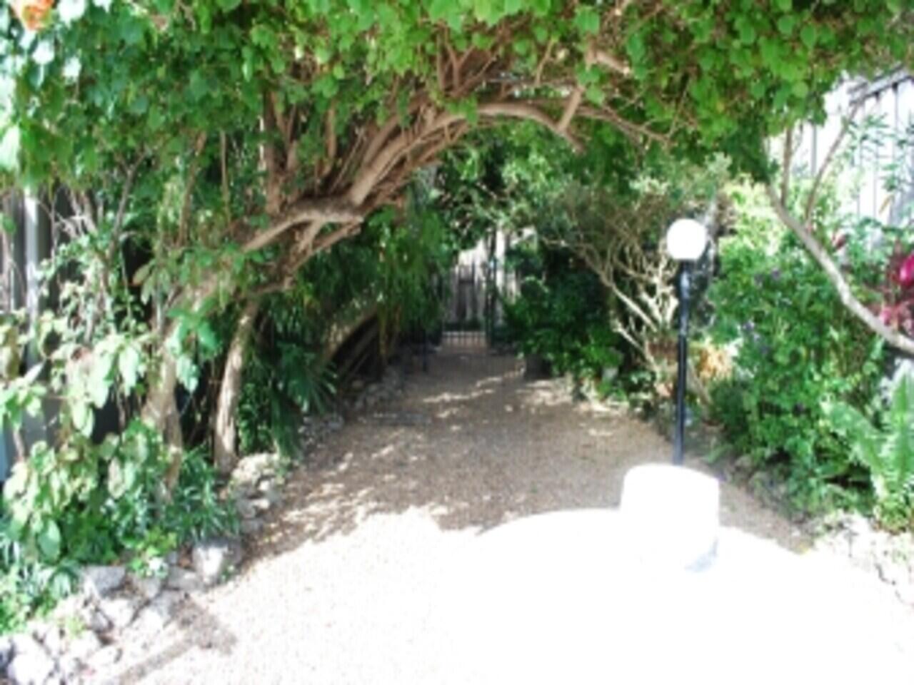 1000 NW N River Drive 16