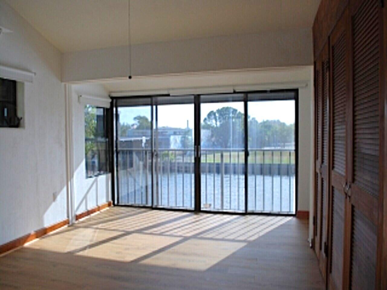 SNUG HARBOR - Residential