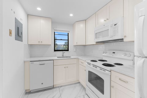Tiny photo for 2440 DEER CREEK COUNTRY CLUB Boulevard #307-C, Deerfield Beach, FL 33442 (MLS # B26083298)