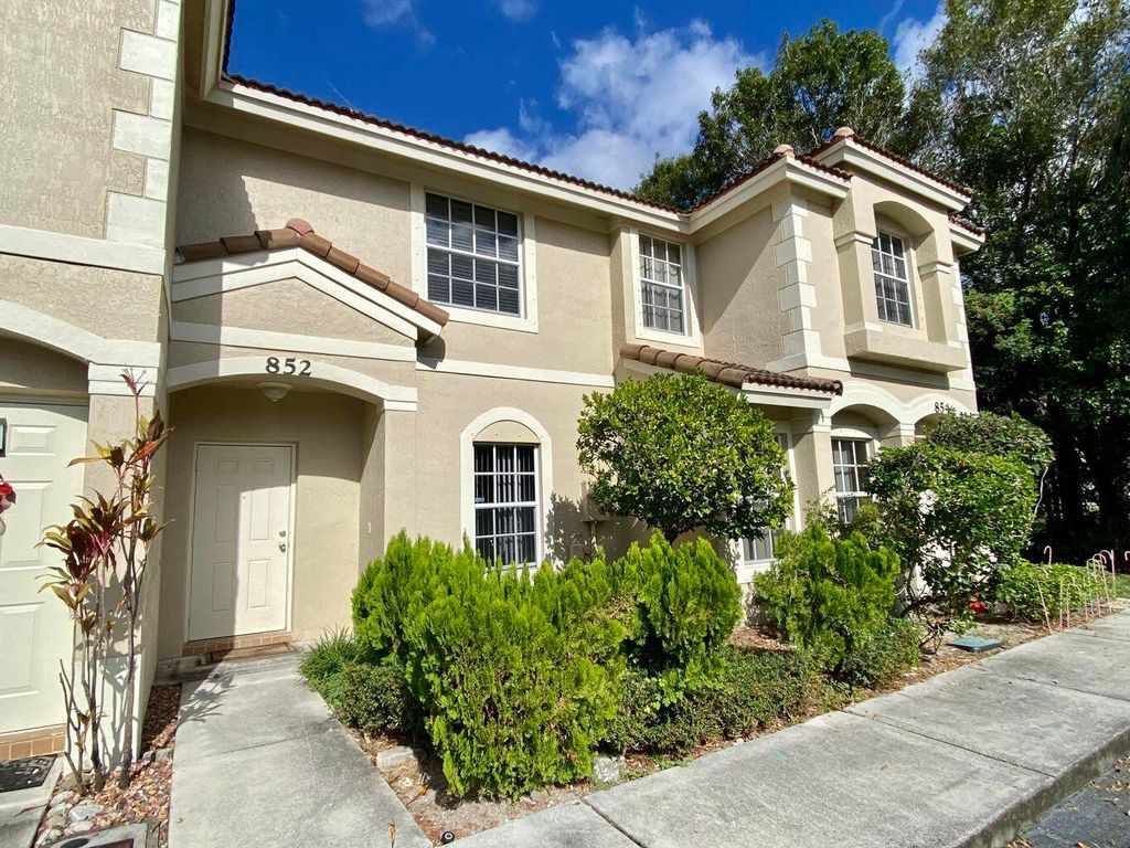 Photo of 852 Summit Lake Drive, West Palm Beach, FL 33406 (MLS # R10952460)