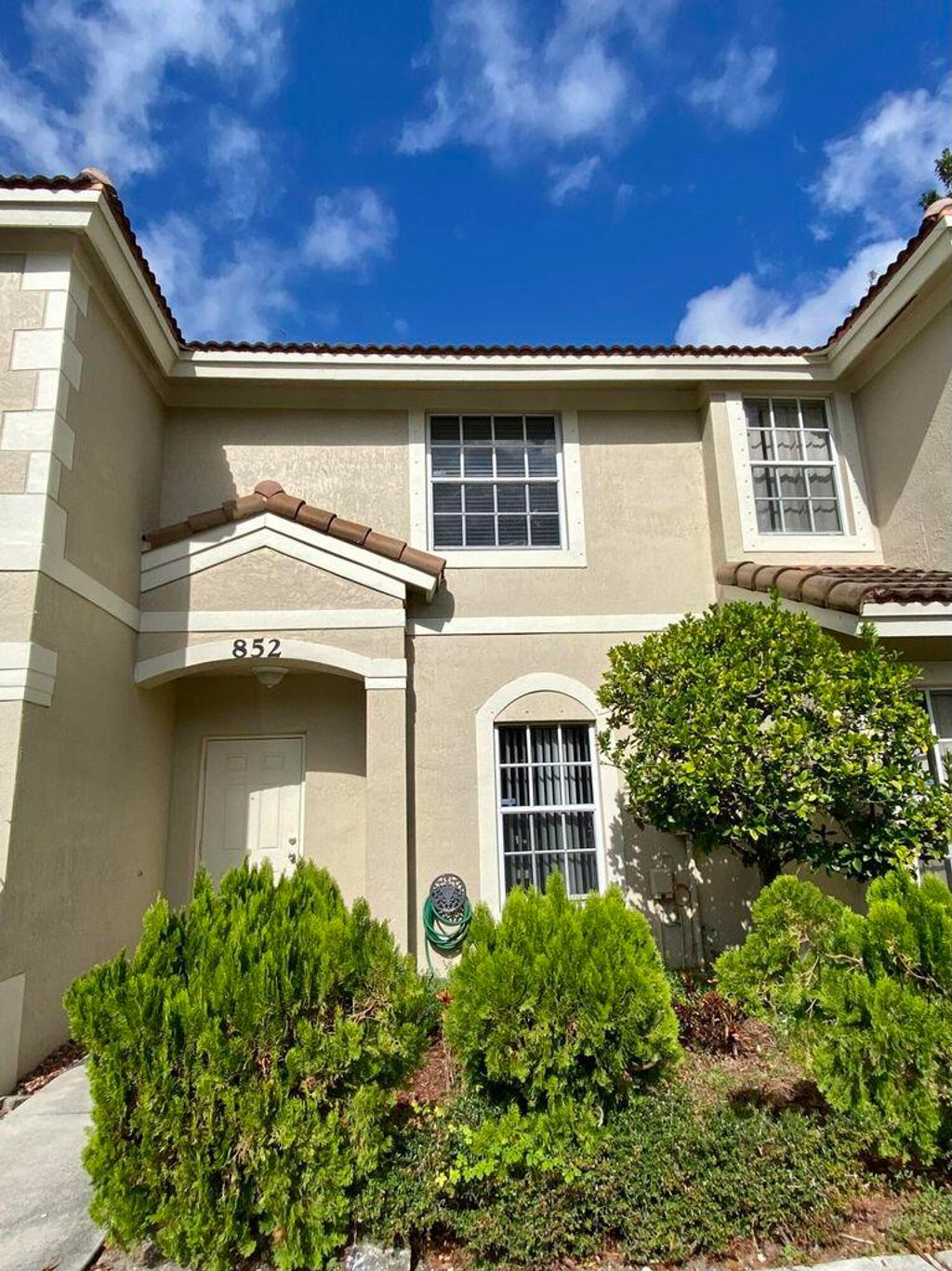 Photo of 852 Summit Lake Drive, West Palm Beach, FL 33406 (MLS # R10952460)