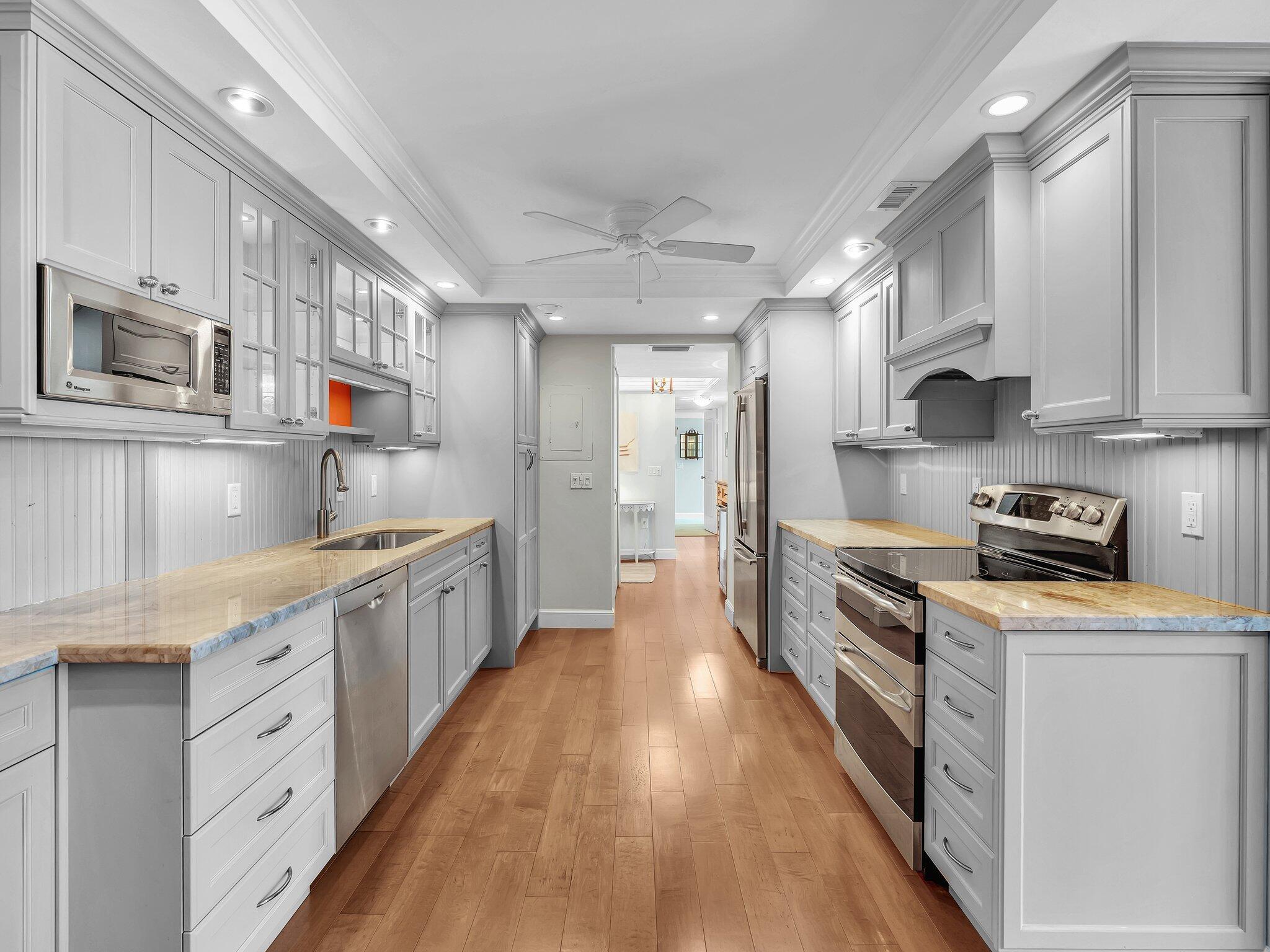 2200 S Ocean Boulevard 805