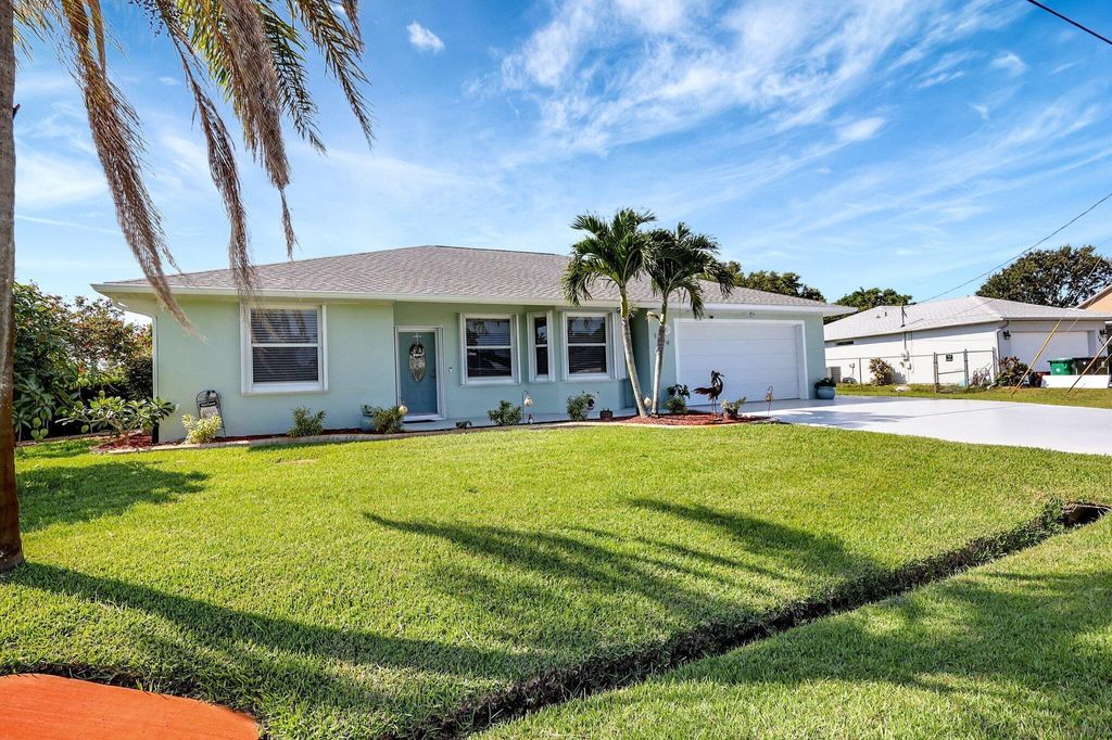 Photo of 1884 SE Gaskins Circle, Port Saint Lucie, FL 34952 (MLS # R10997830)
