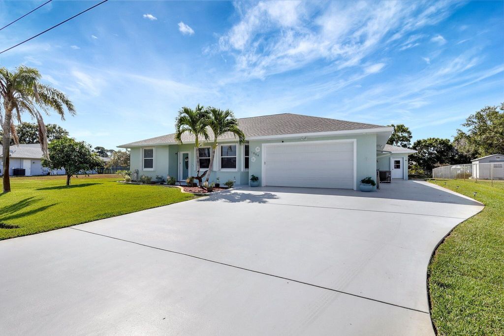 Photo of 1884 SE Gaskins Circle, Port Saint Lucie, FL 34952 (MLS # R10997830)