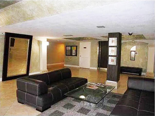 TENNIS CLUB II COURTS CONDO - Residential Lease