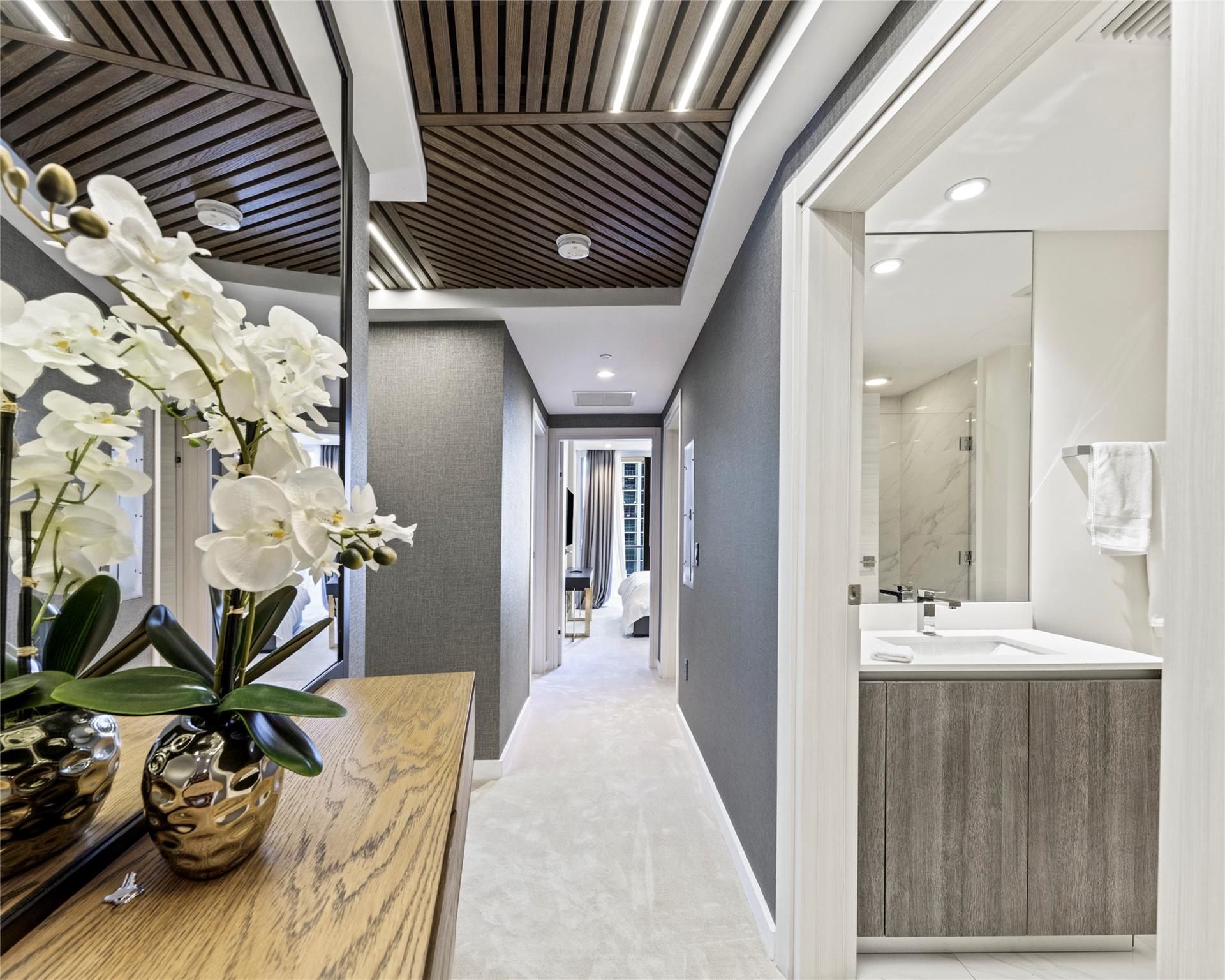 801 SMA RESIDENCES CONDO - Residential