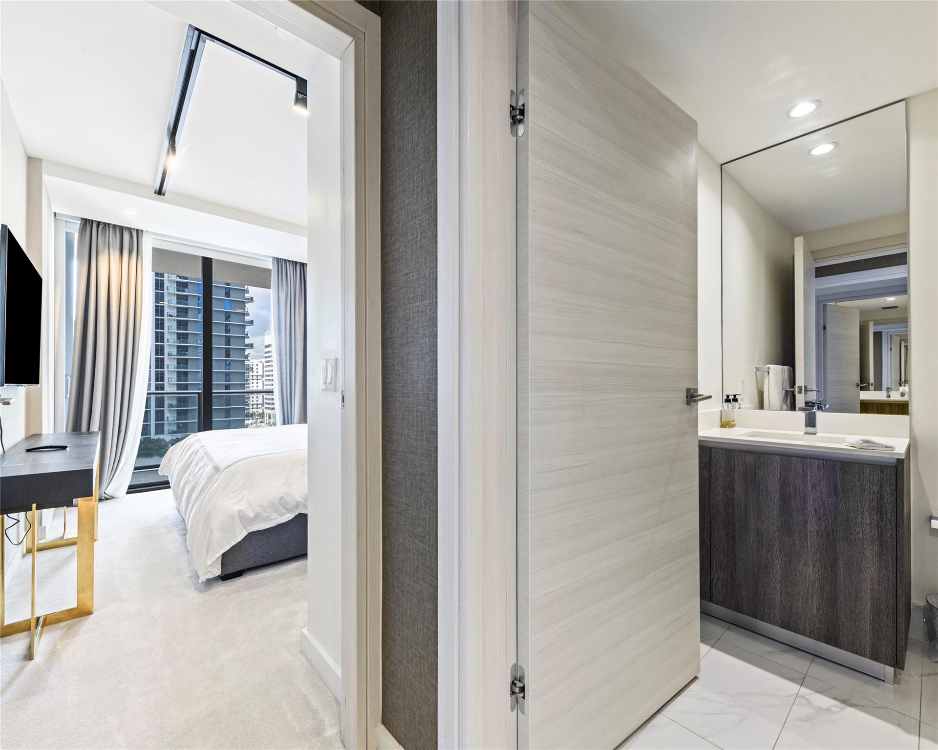 801 SMA RESIDENCES CONDO - Residential