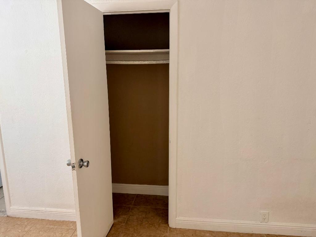 ESTATES OF SOUTH PALM BEACH ADD 1 - Residential Lease