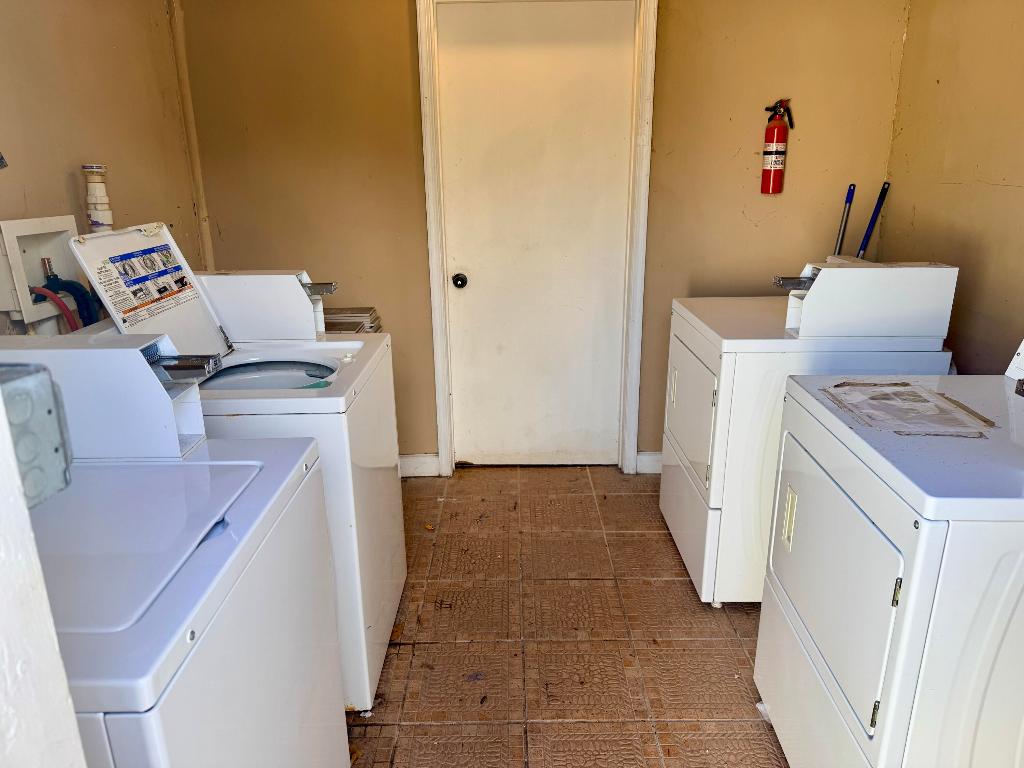 ESTATES OF SOUTH PALM BEACH ADD 1 - Residential Lease