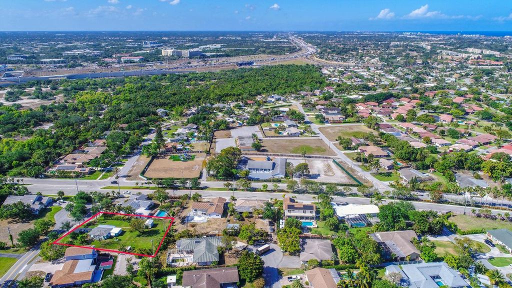 Photo of 3940 NW 5th Avenue, Boca Raton, FL 33431 (MLS # R11103137)