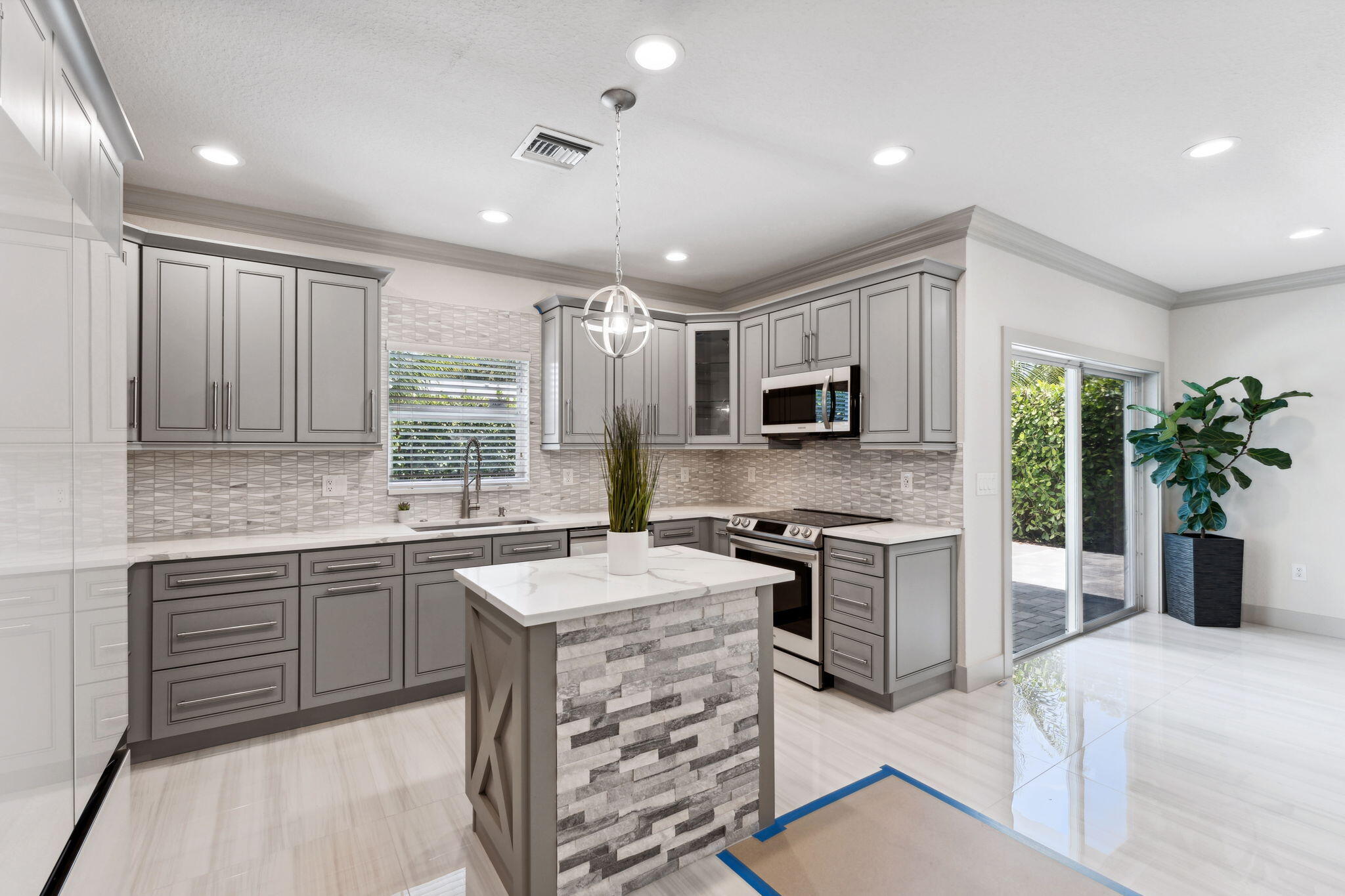 SOUTHRIDGE - Residential Lease