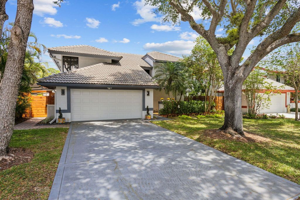 Photo of 6601 Sweet Maple Lane, Boca Raton, FL 33433 (MLS # B26043328)
